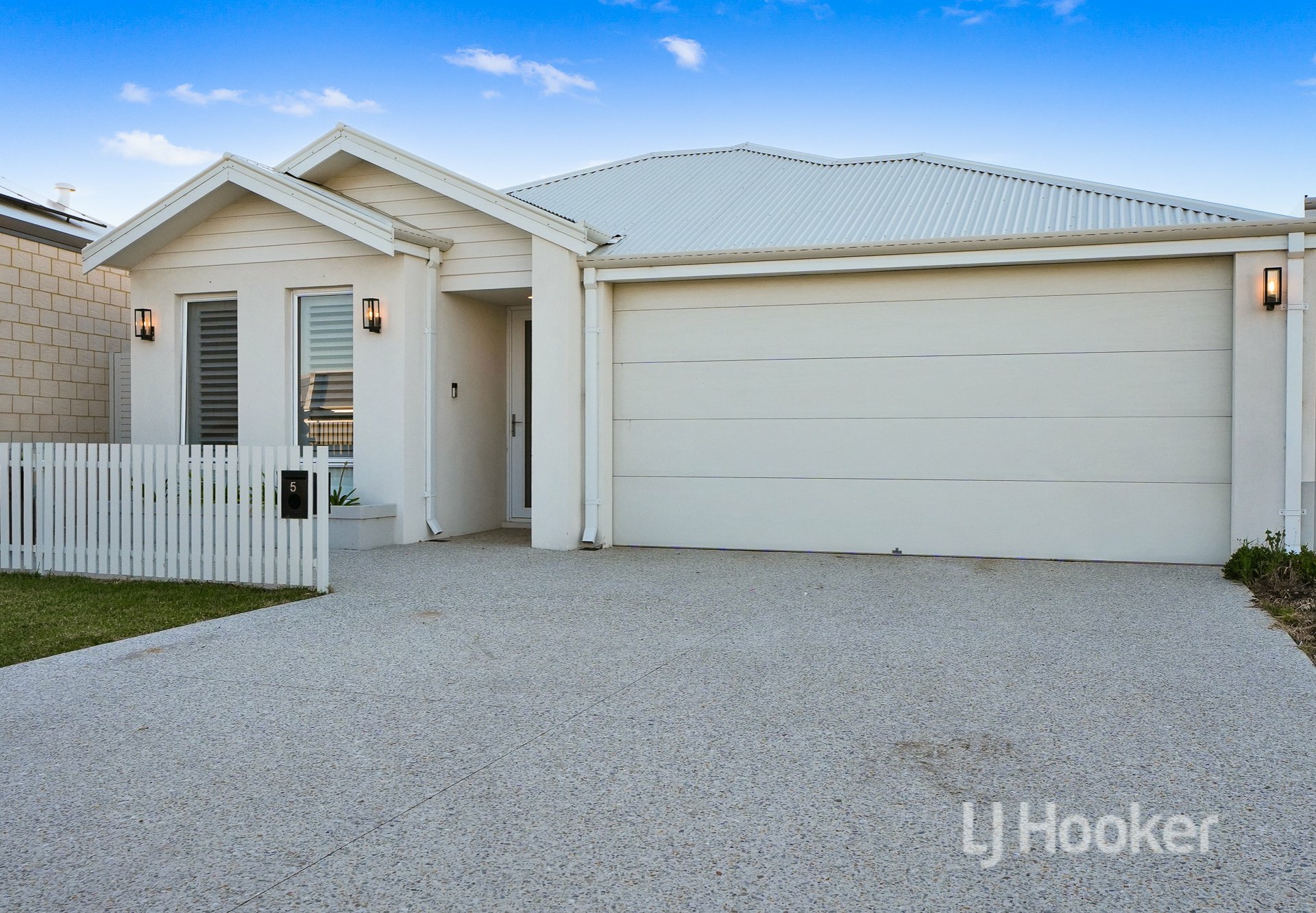5 Hartog Way — photo 2 of 21
