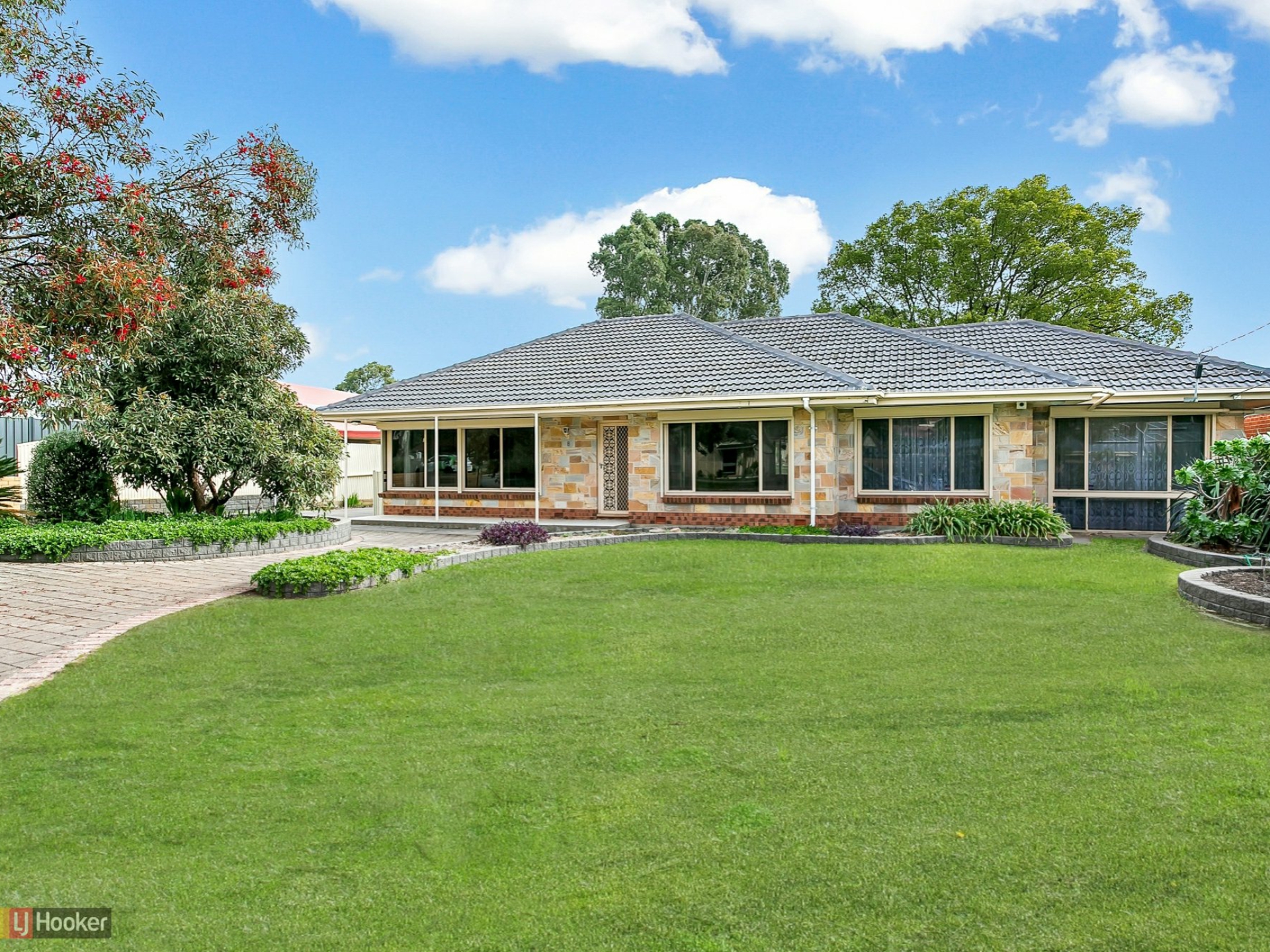 8 Schulze Court Paradise SA