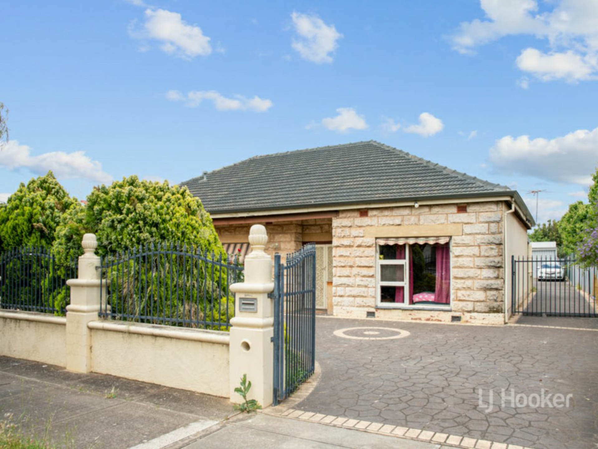 37 Gladstone Ave, Kilburn