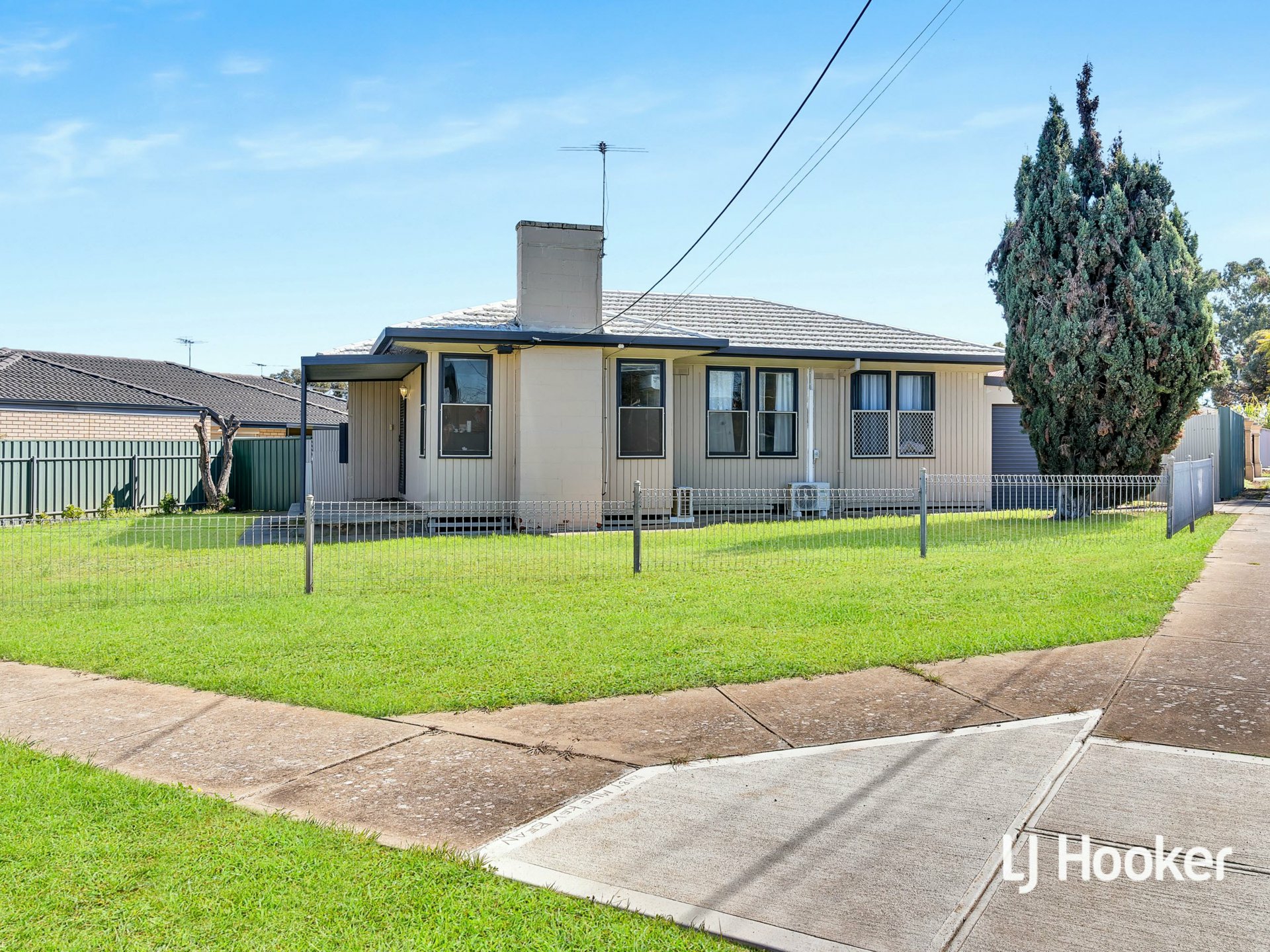 4 Chaucer St — photo from LJ Hooker Prospect