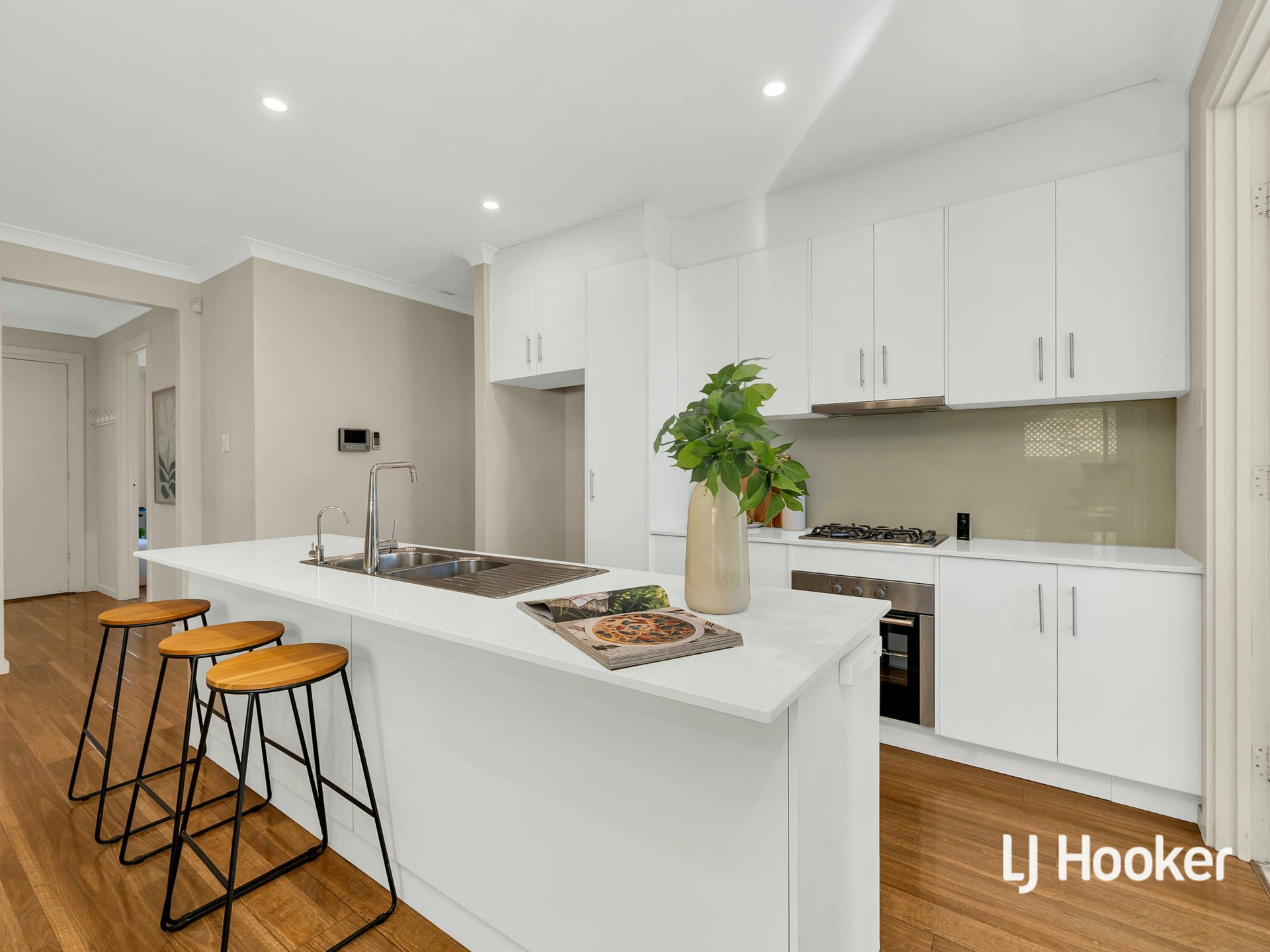 5D Radford Ave — photo 4 of 16