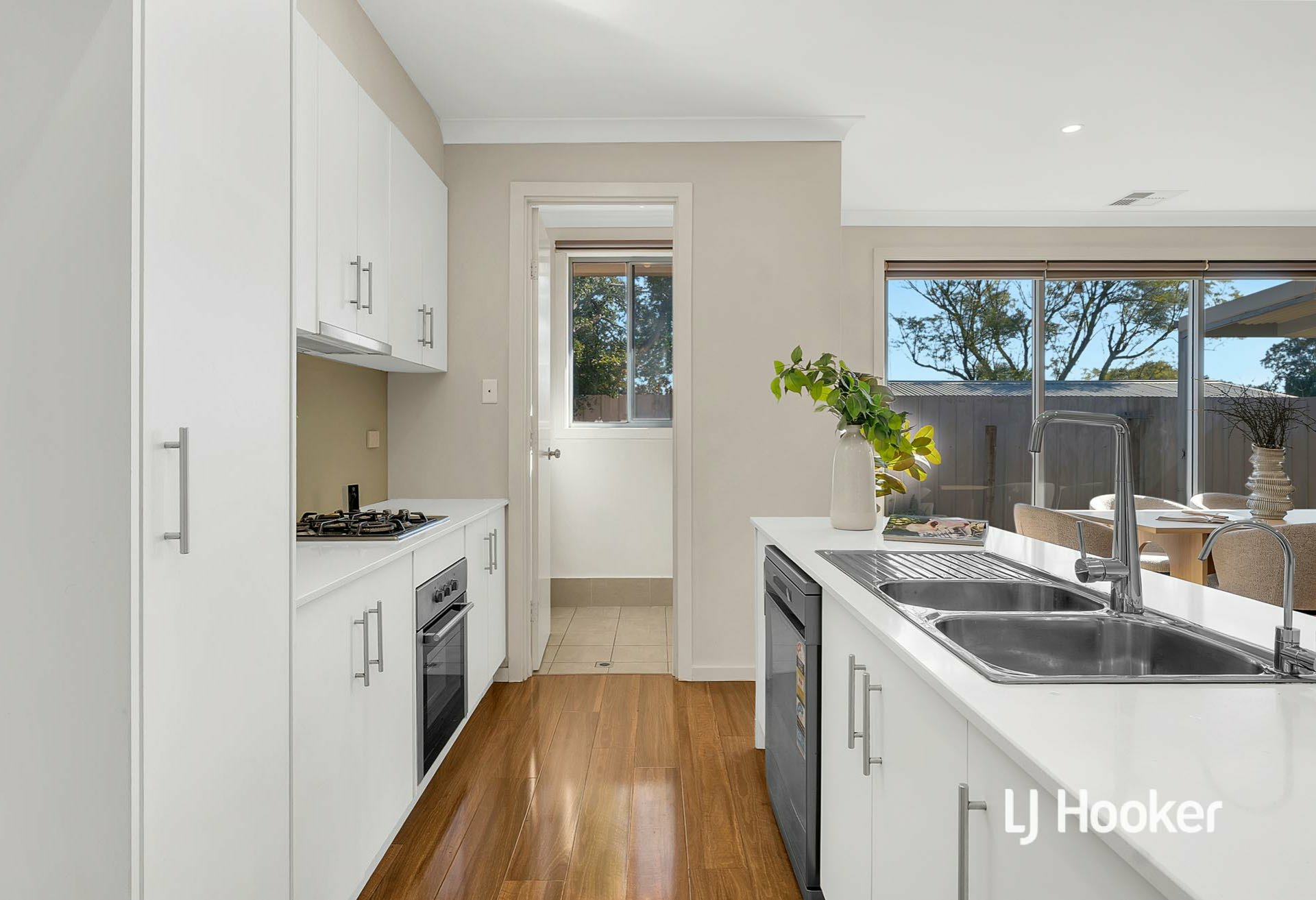5D Radford Ave — photo 5 of 16