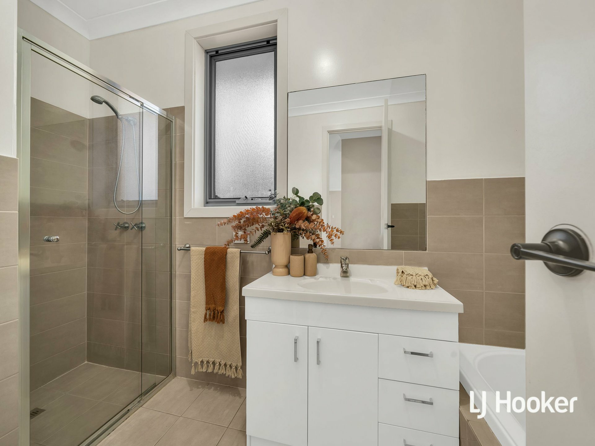 5D Radford Ave — photo 13 of 16