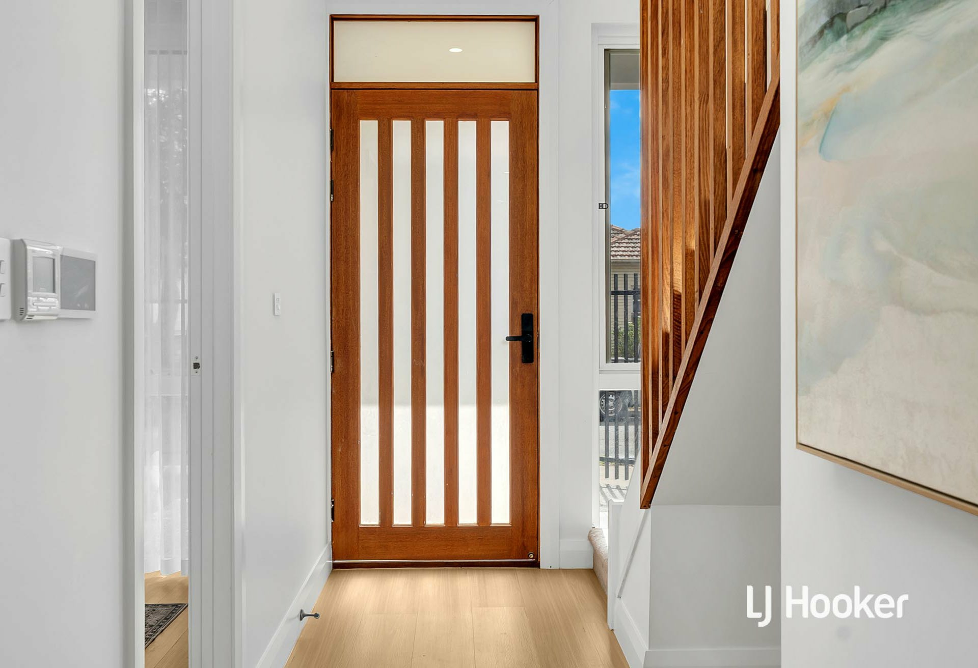 41 Hawkesbury Ave — photo 5 of 29