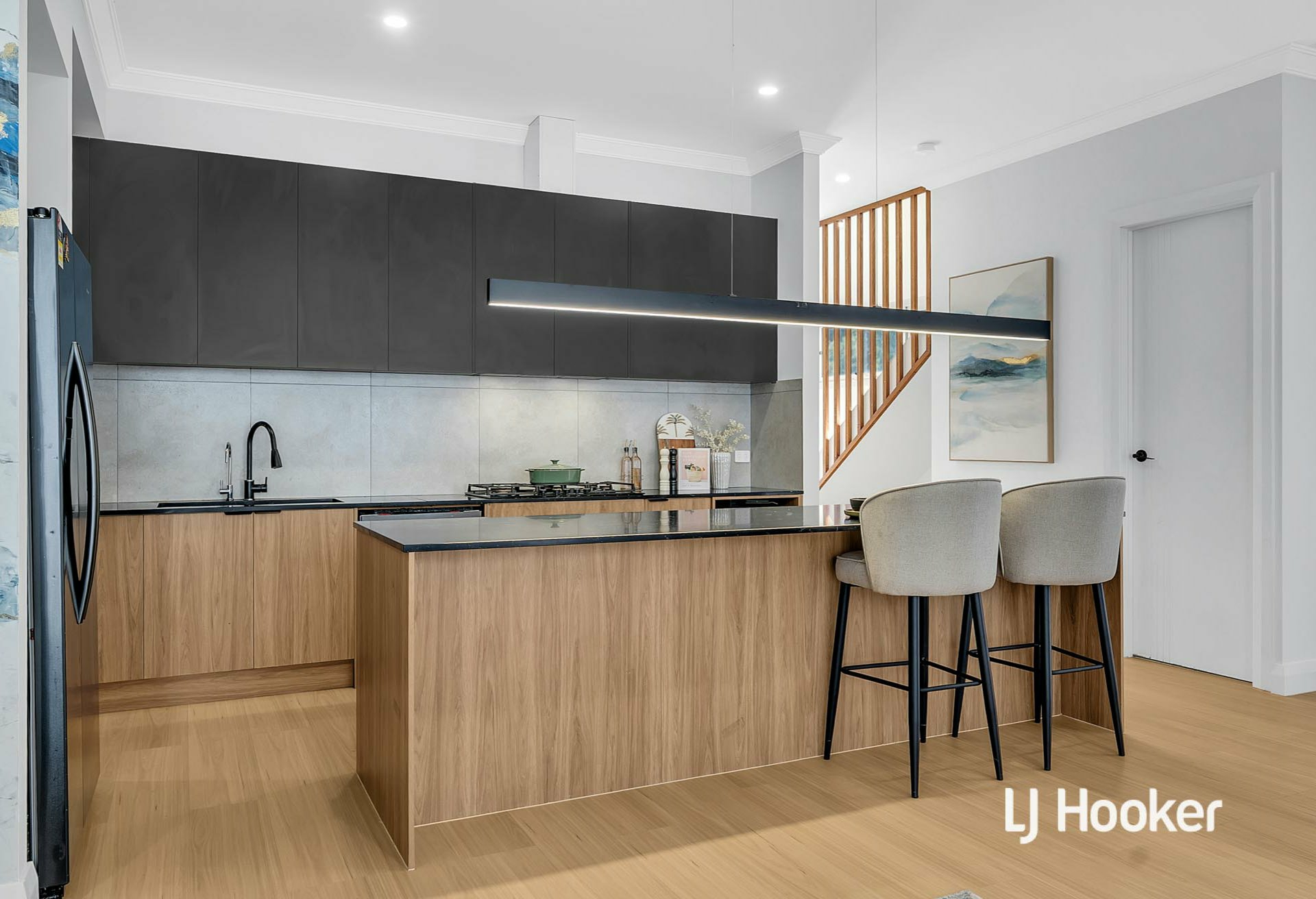 41 Hawkesbury Ave — photo 10 of 29