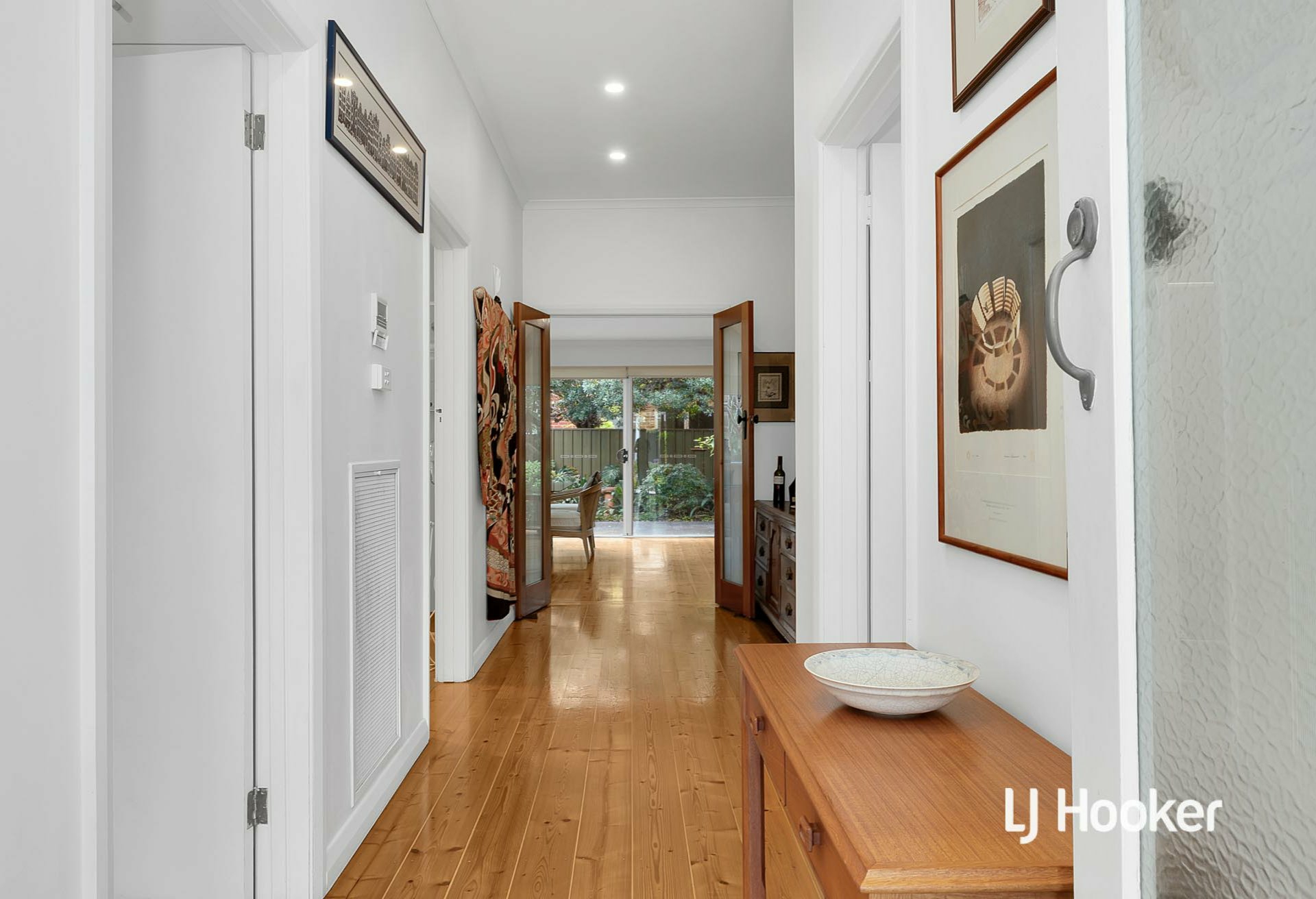 48 Boyle St — photo 3 of 21