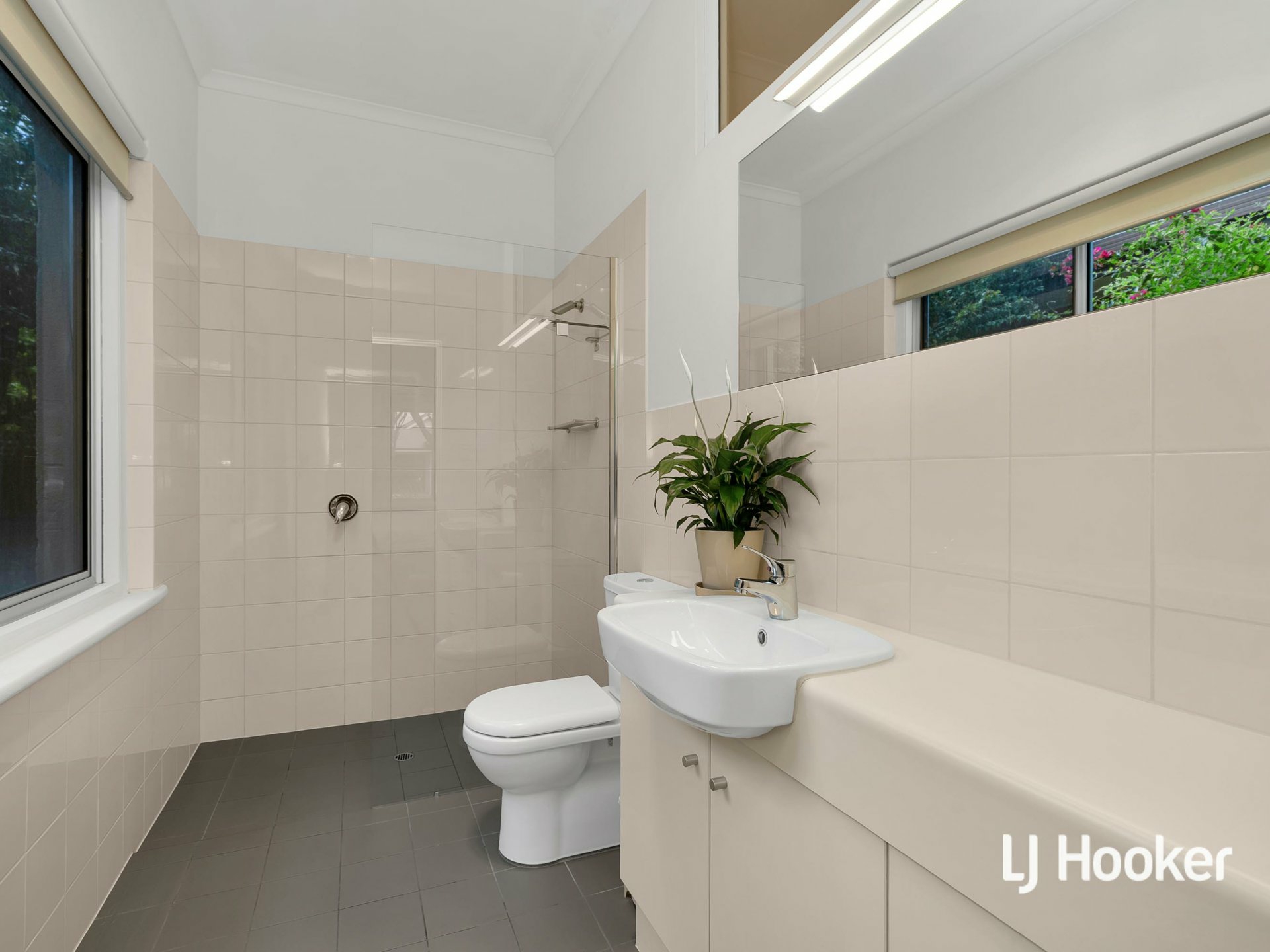 48 Boyle St — photo 6 of 21