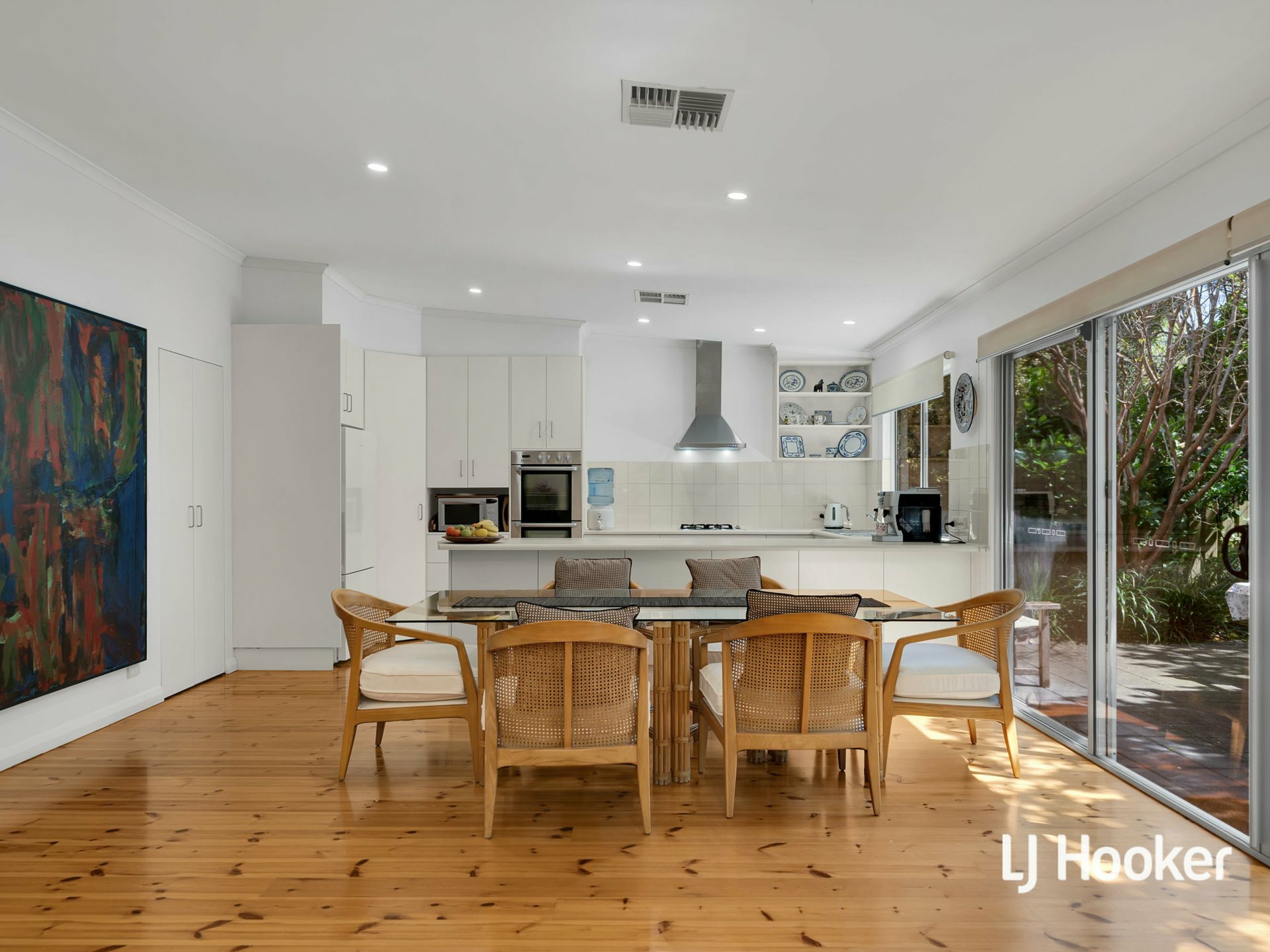 48 Boyle St — photo 10 of 21