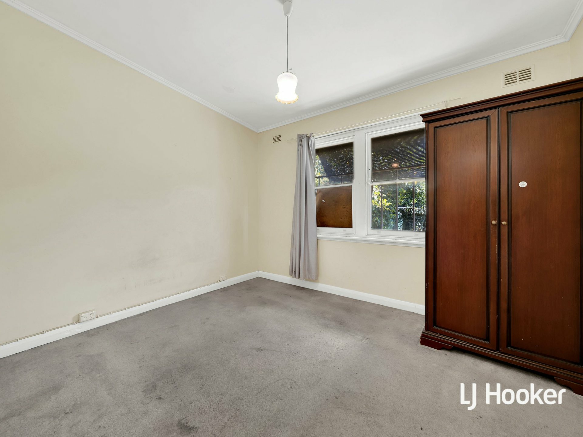 28 Miller St — photo 9 of 13