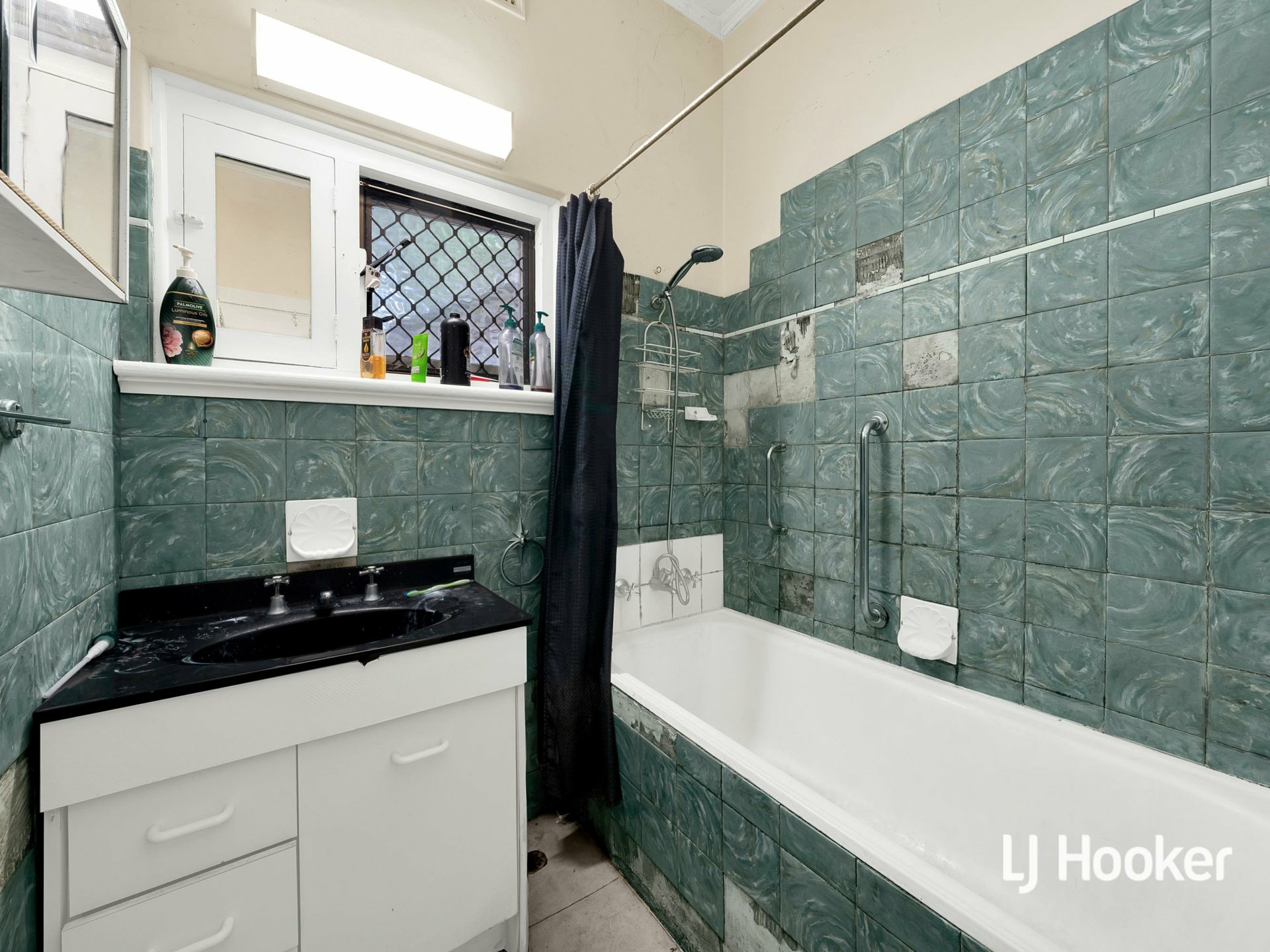28 Miller St — photo 10 of 13