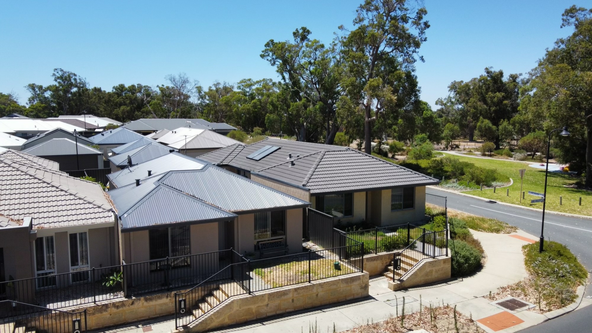 199 Lake Valley Drive, Lakelands