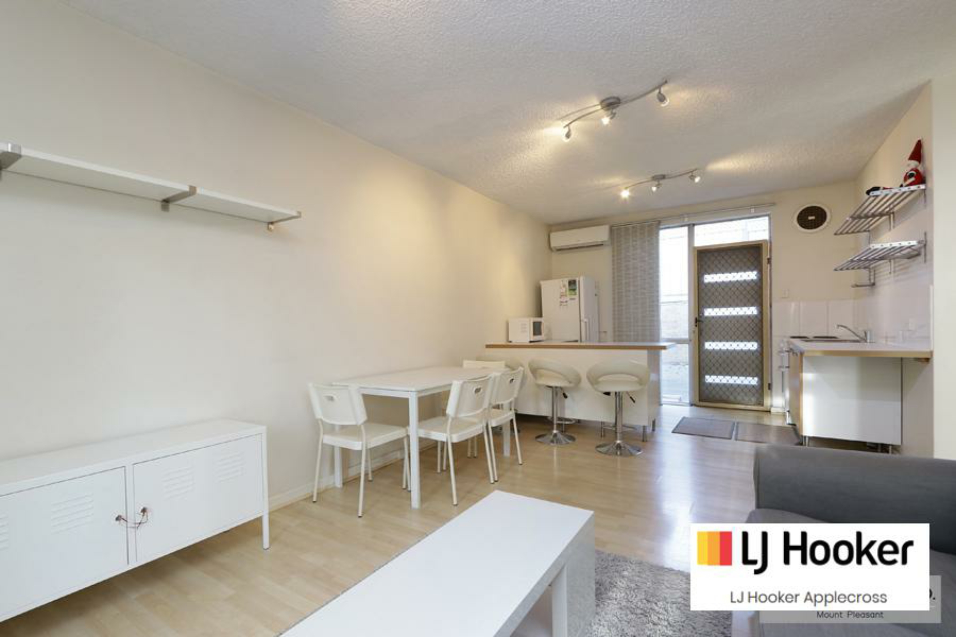 6/298-300 Stirling Street, PERTH