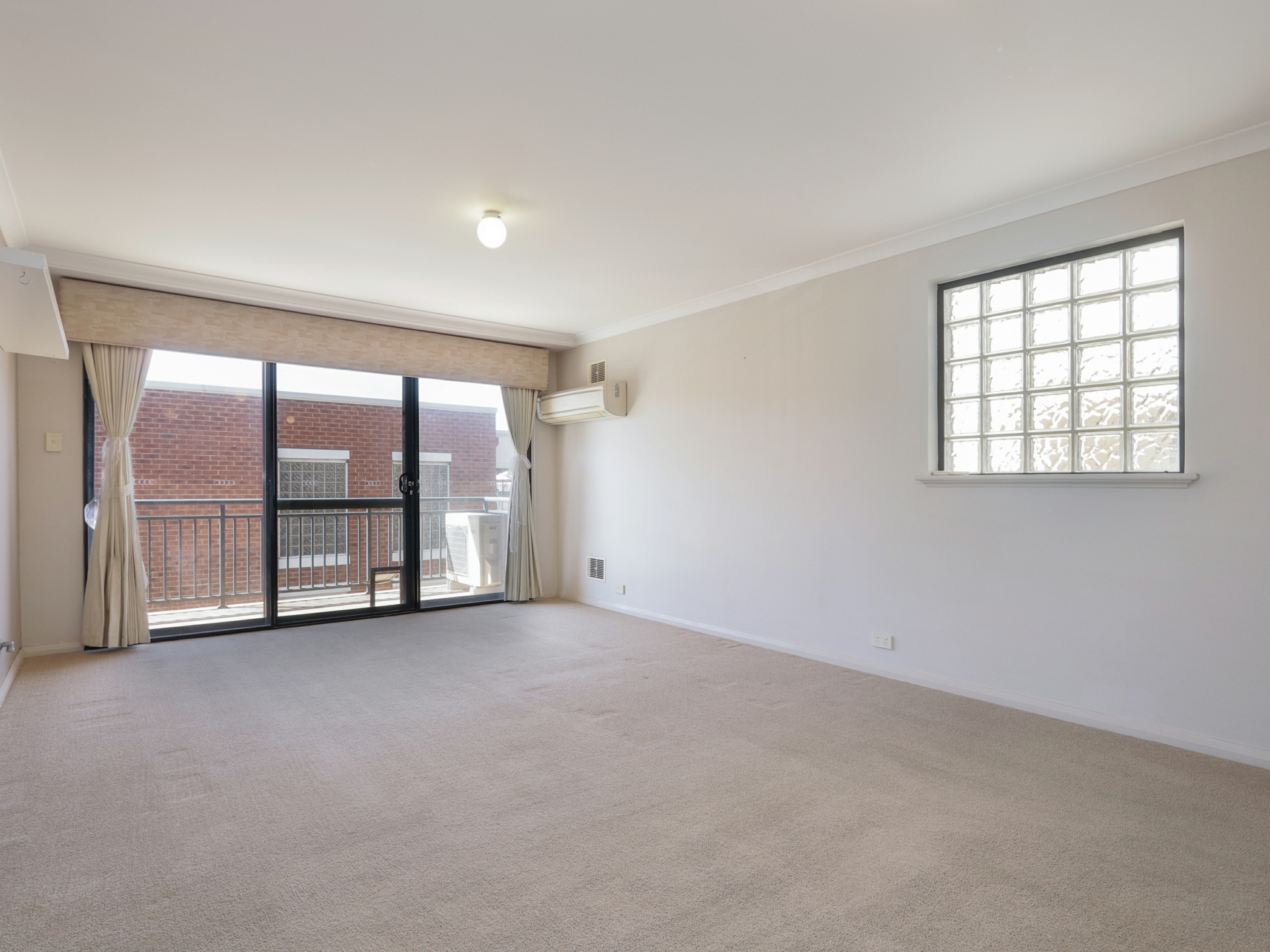 20/10 Pendal Lane, PERTH