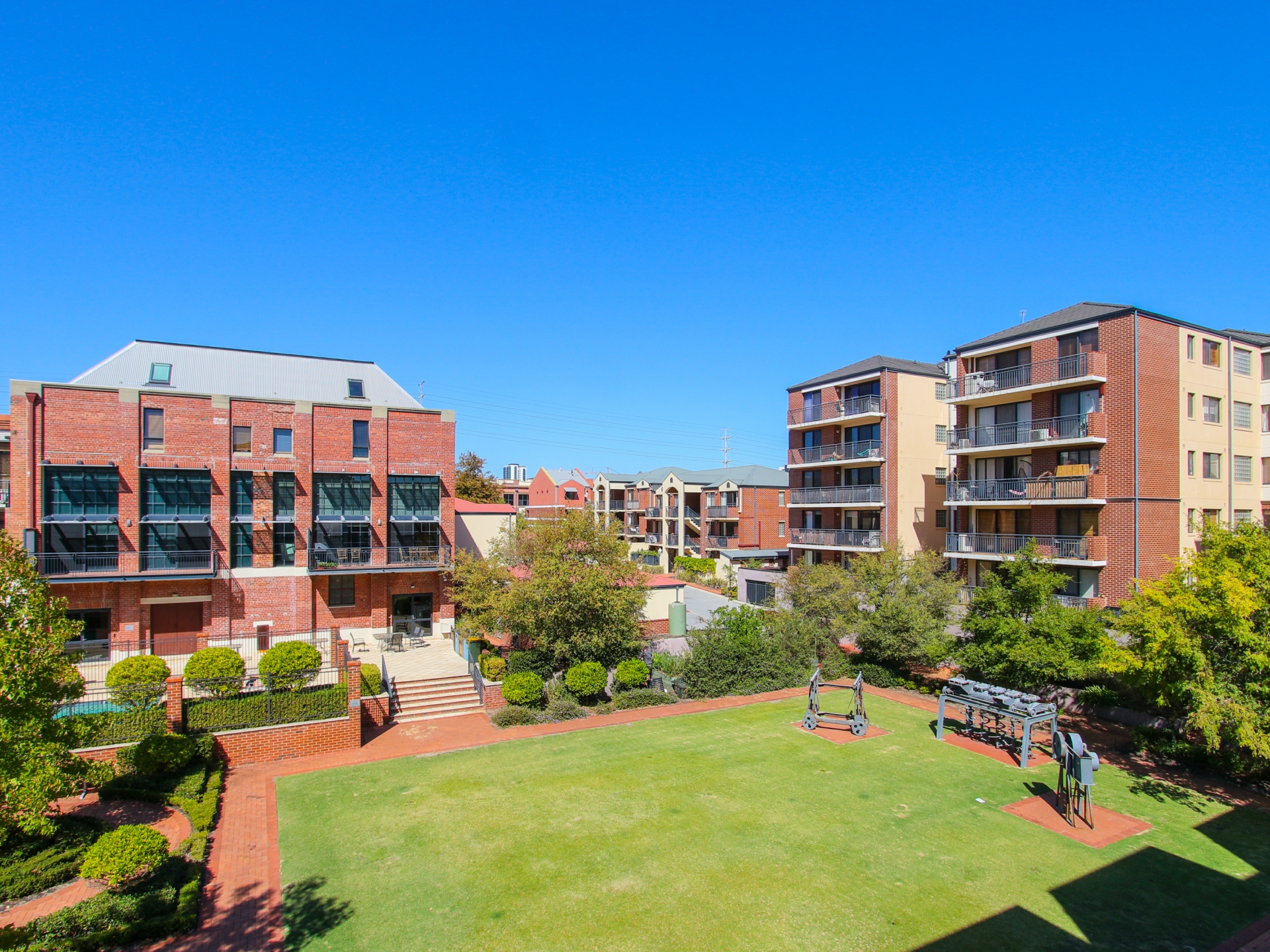 20/10 Pendal Lane, PERTH