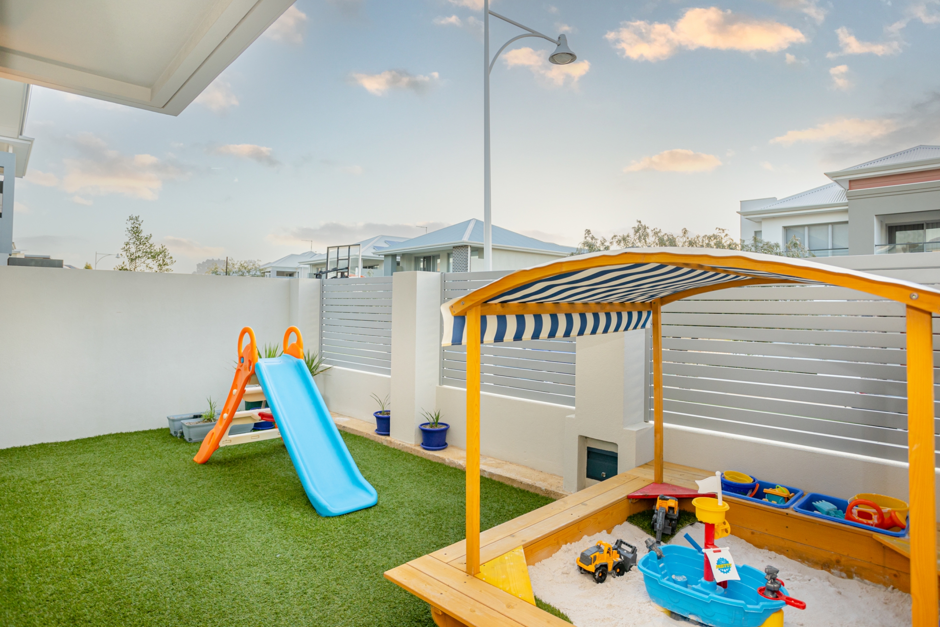 24 Wanstead Street, NORTH COOGEE