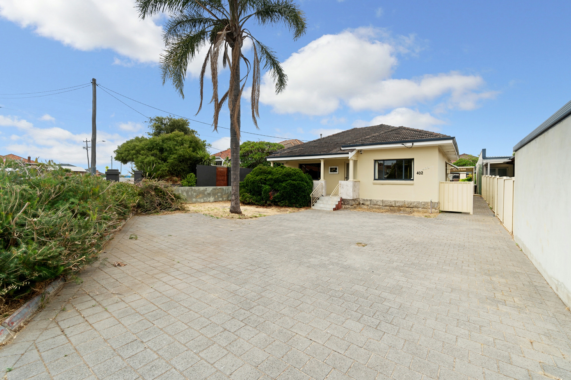 402 Guildford Road — photo from LJ Hooker Applecross
