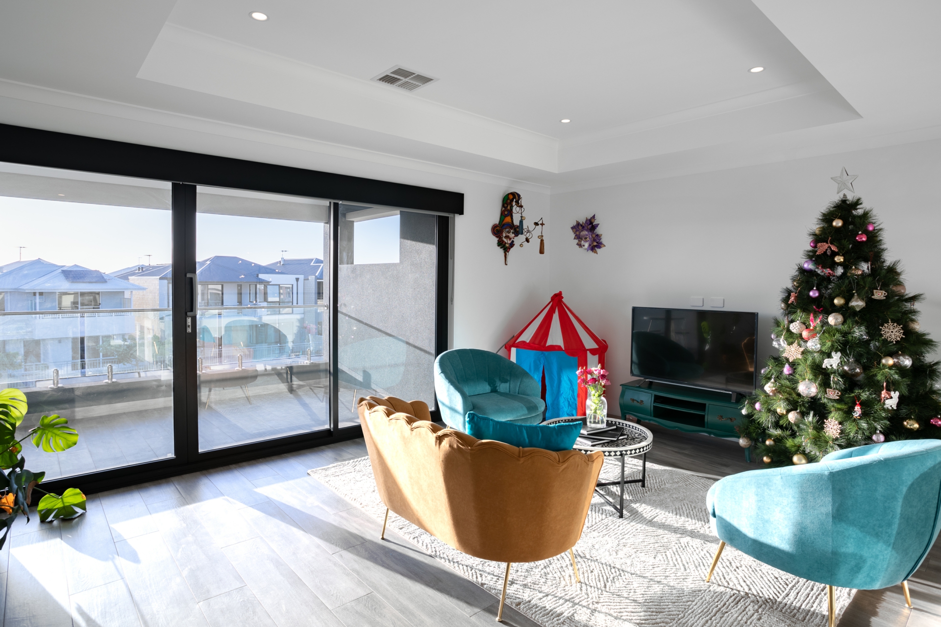 136 Orsino Boulevard, NORTH COOGEE
