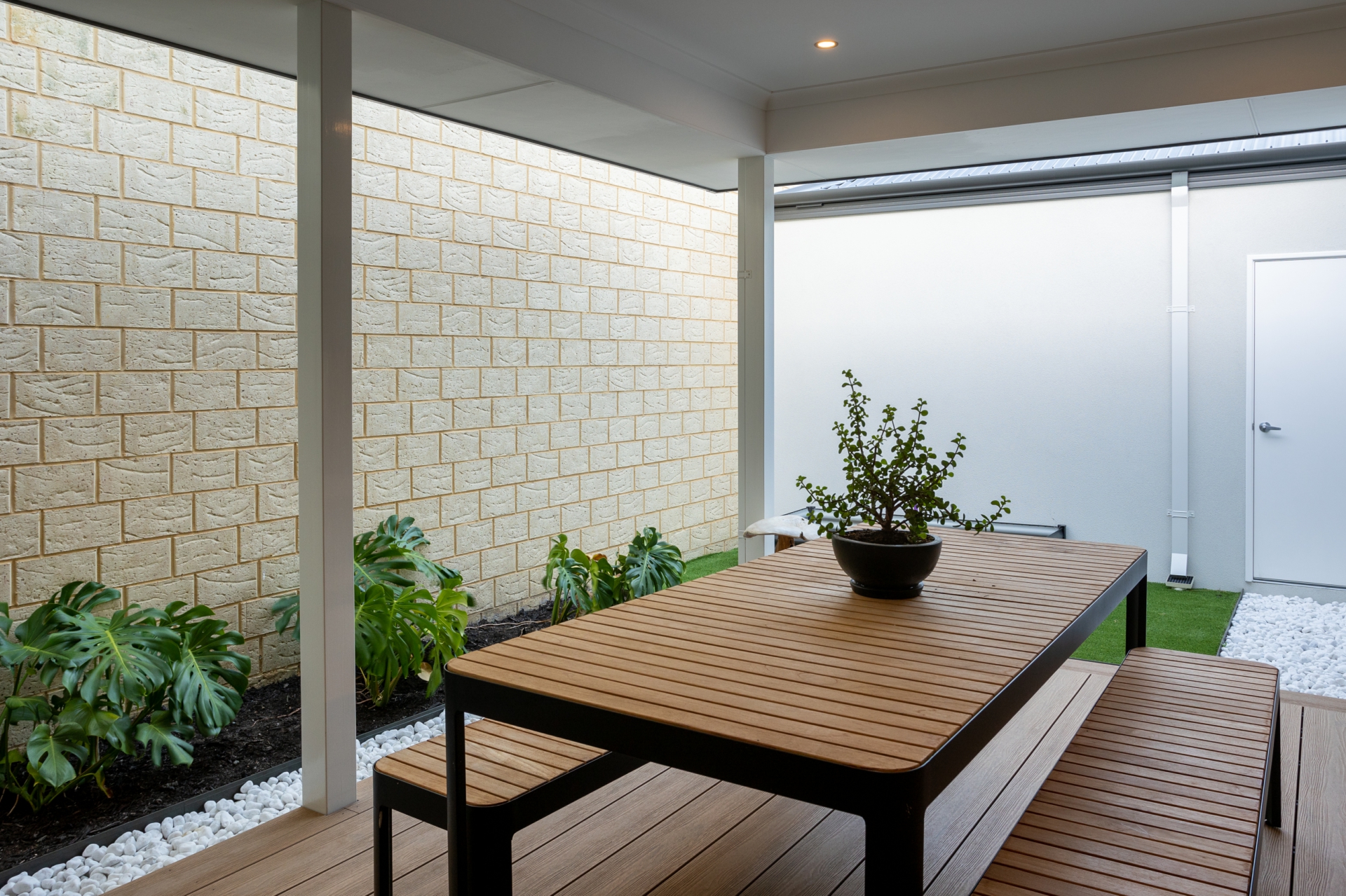 136 Orsino Boulevard, NORTH COOGEE