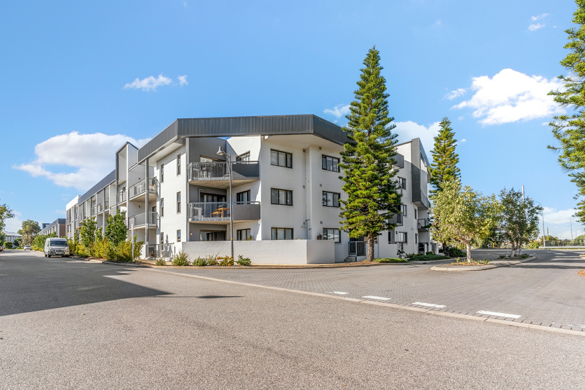 75/59 Breaksea Drive, NORTH COOGEE