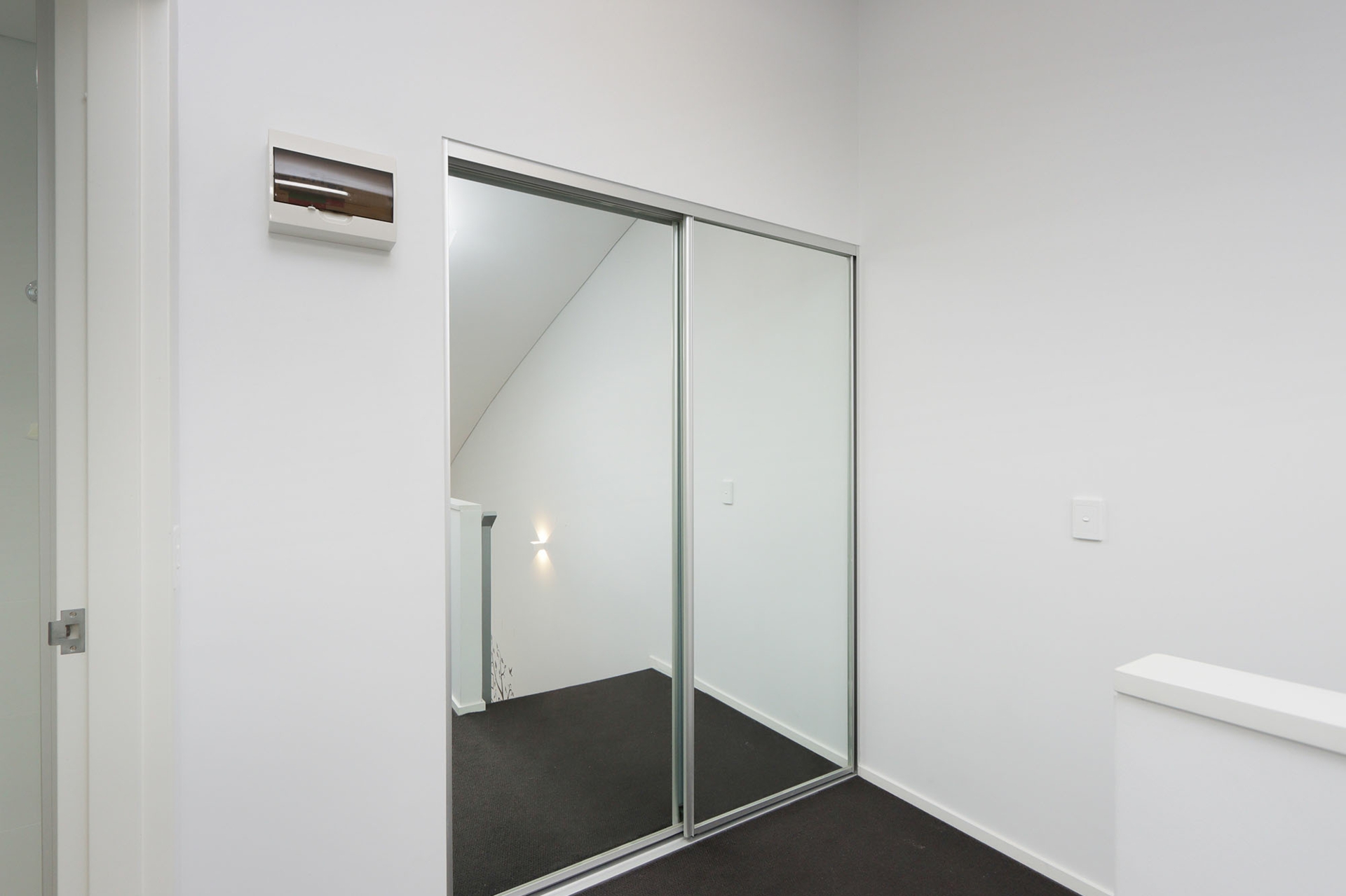16/2 Downey Drive, COMO