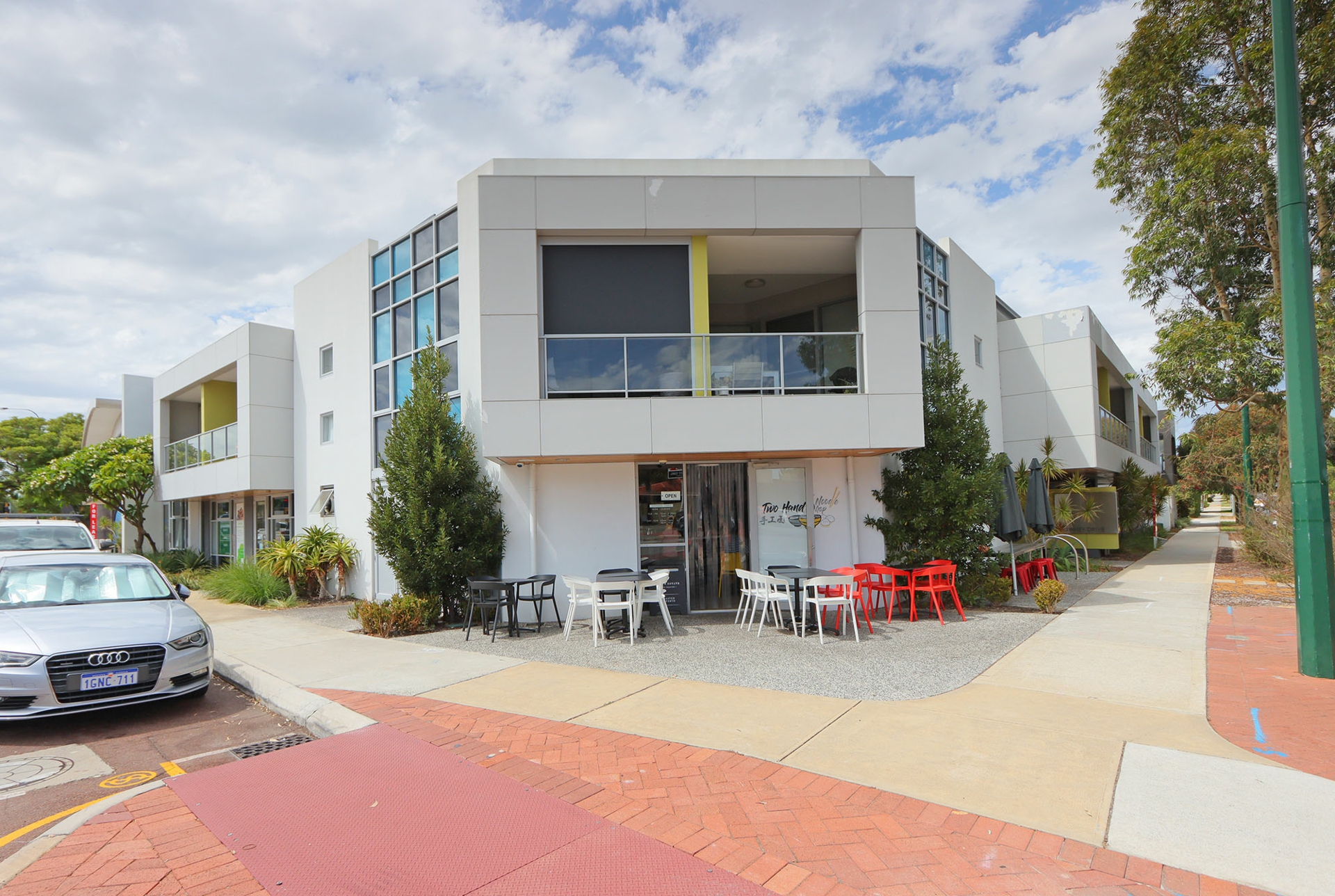 16/2 Downey Drive, COMO