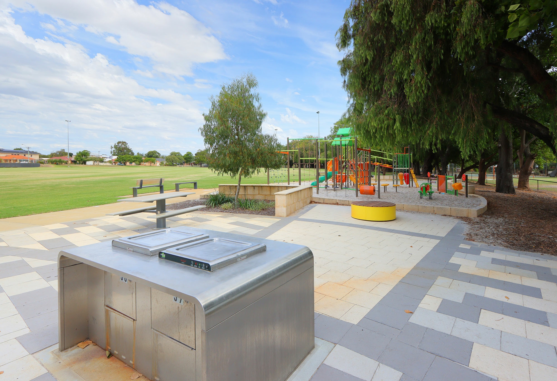 16/2 Downey Drive, COMO