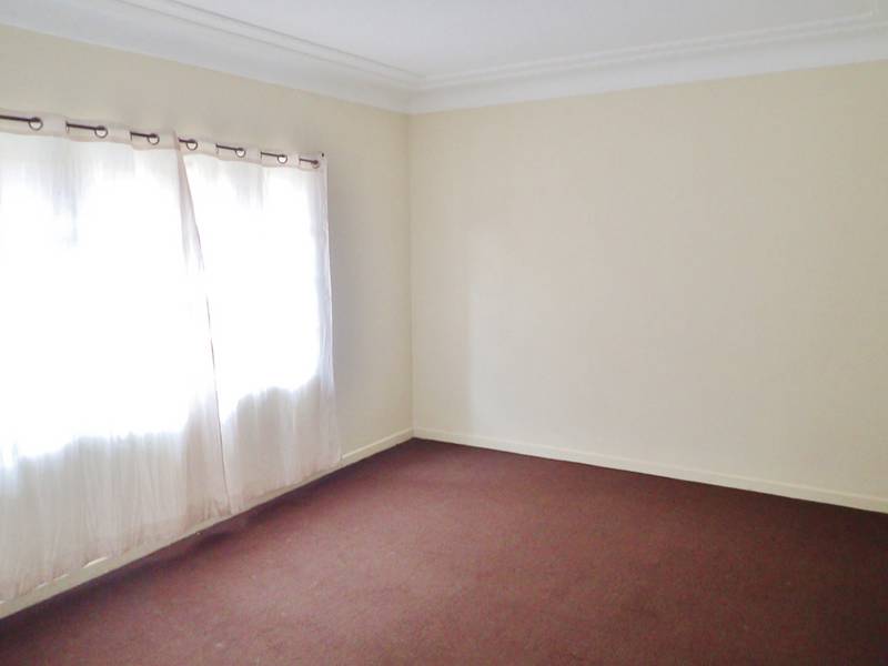 498 Kingsford Smith Drive, HAMILTON