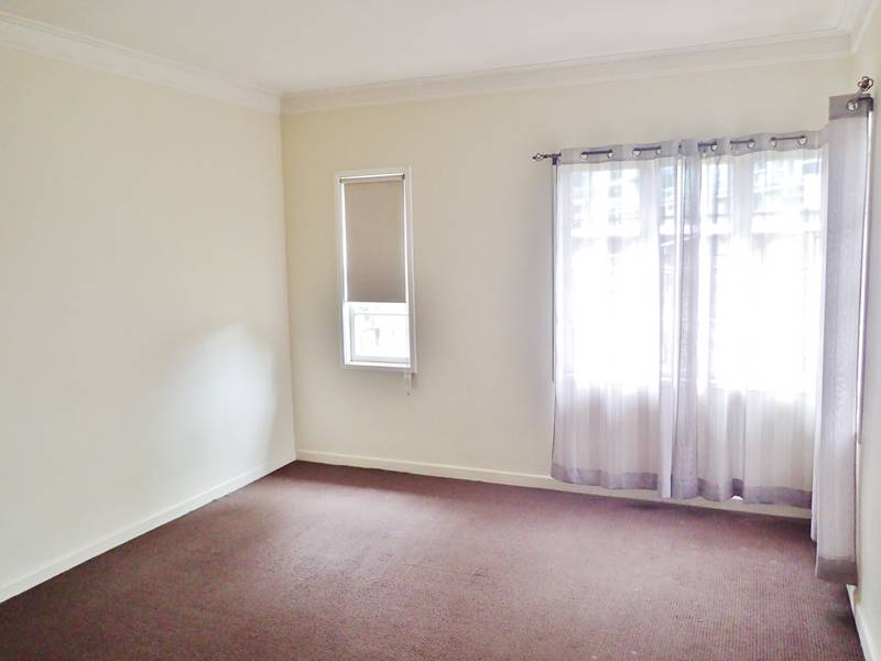 498 Kingsford Smith Drive, HAMILTON
