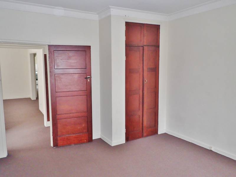 498 Kingsford Smith Drive, HAMILTON