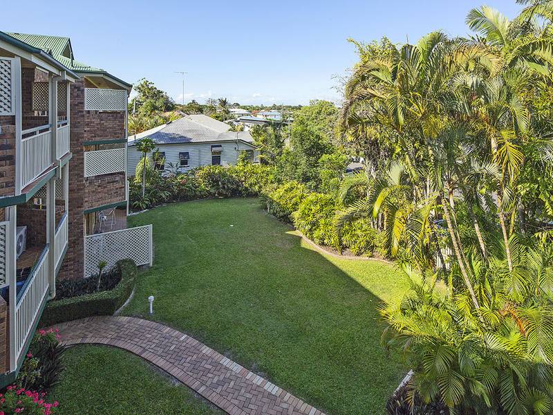 10/15 Childs Street, Clayfield