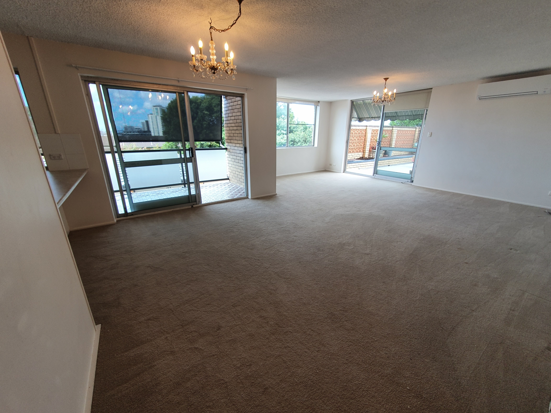 2/1 Rossiter Parade, HAMILTON