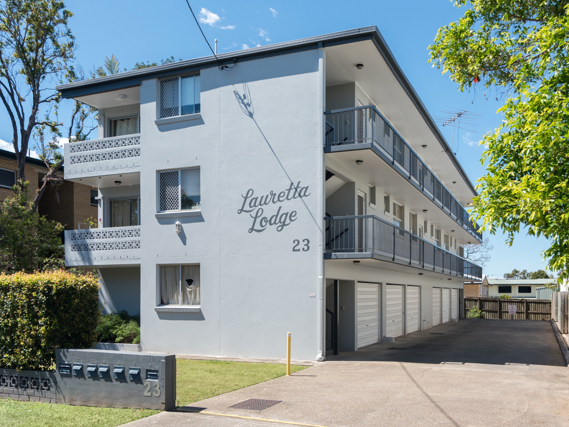 2/23 Melton Road, NUNDAH