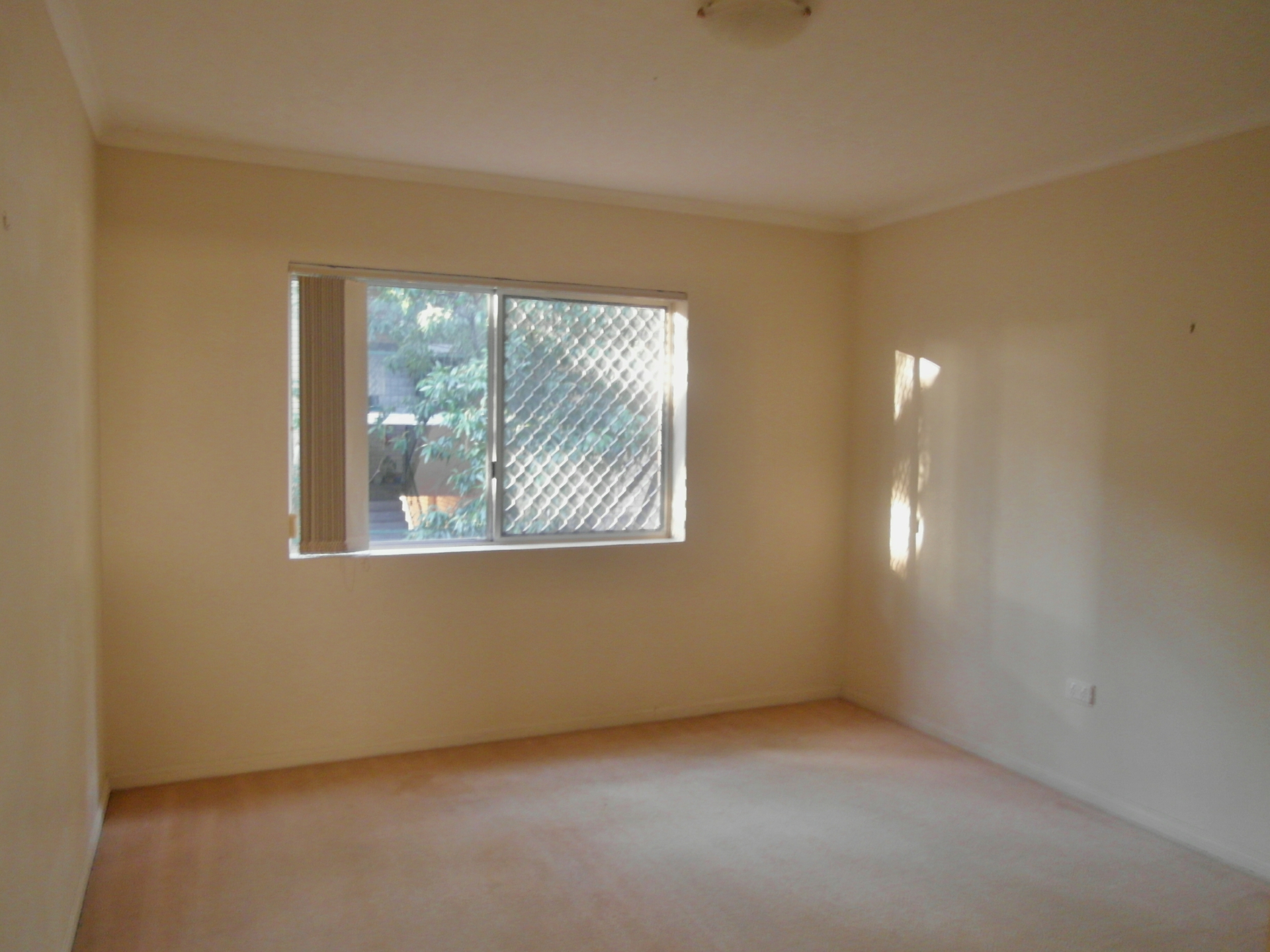 2/23 Melton Road, NUNDAH