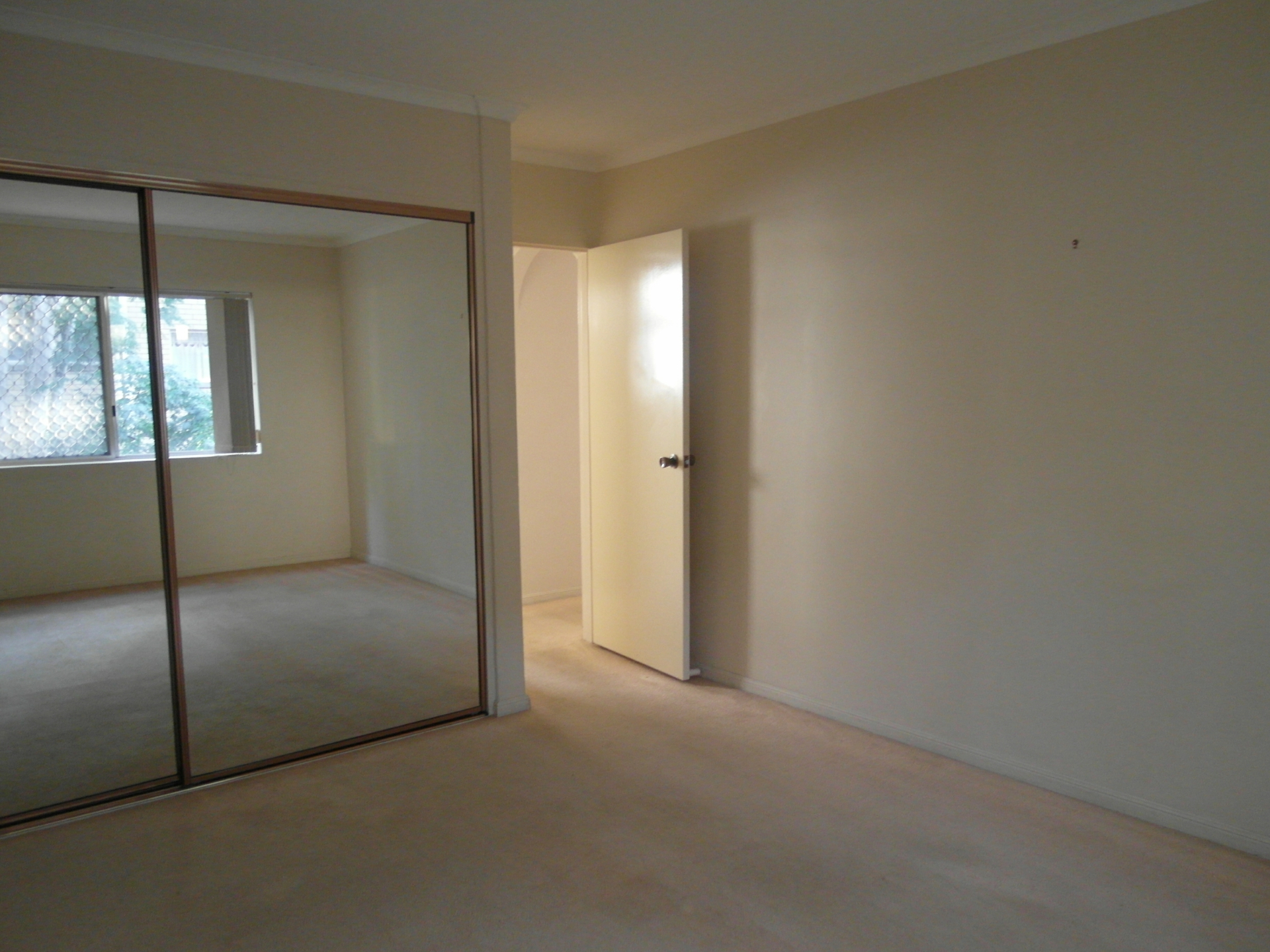 2/23 Melton Road, NUNDAH