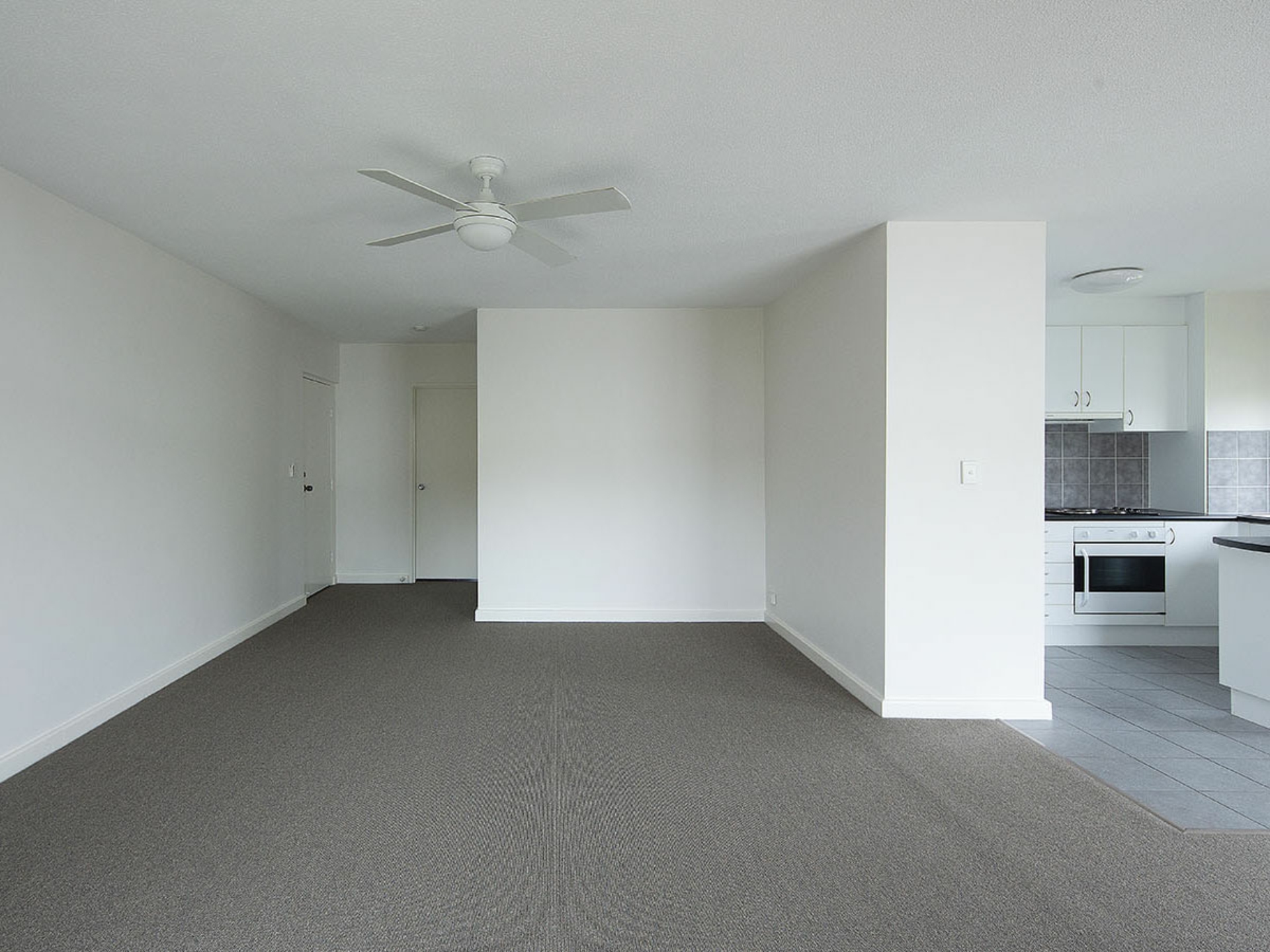 1/11 Blake Street, WOOLOOWIN
