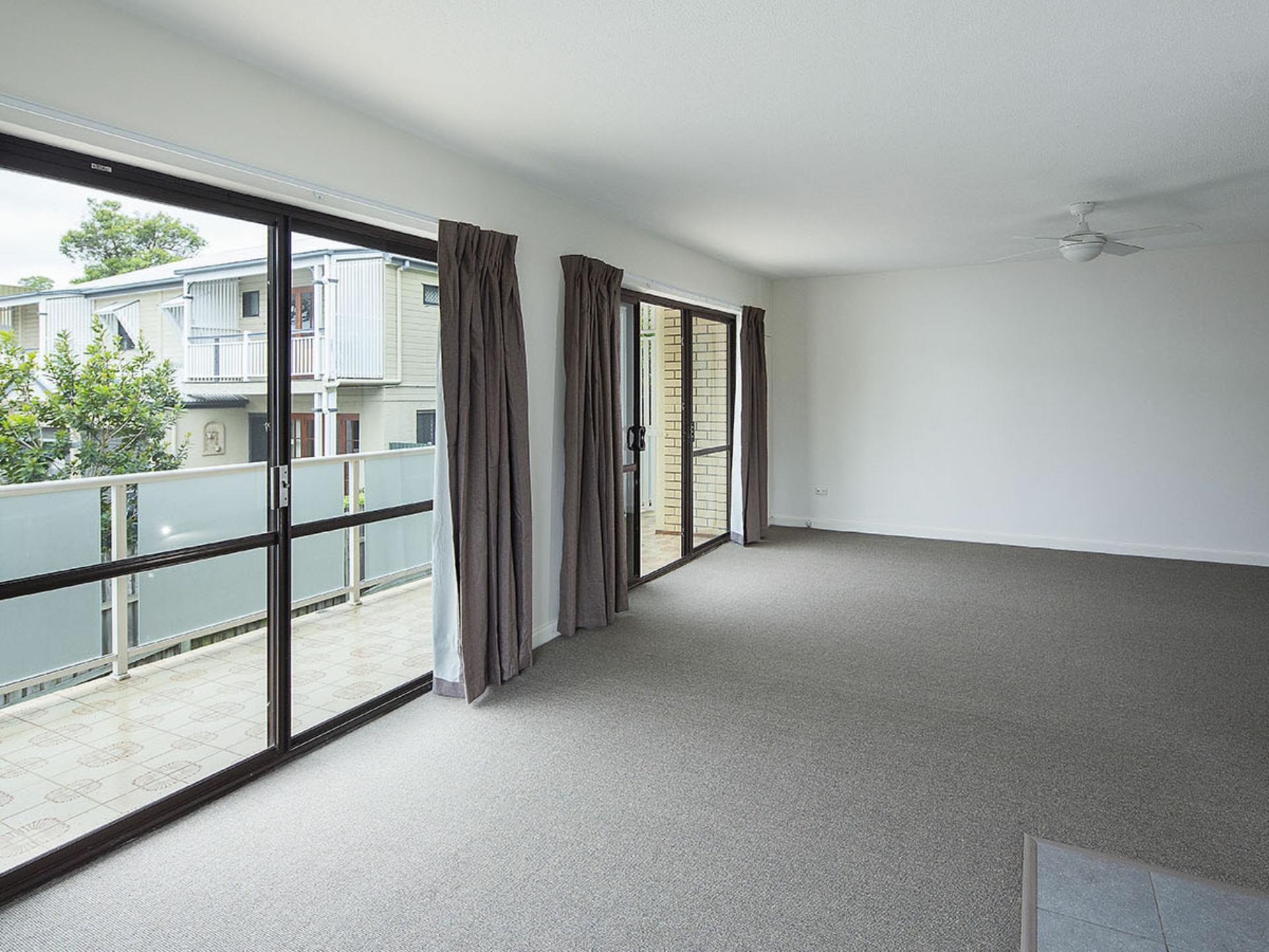 1/11 Blake Street, WOOLOOWIN