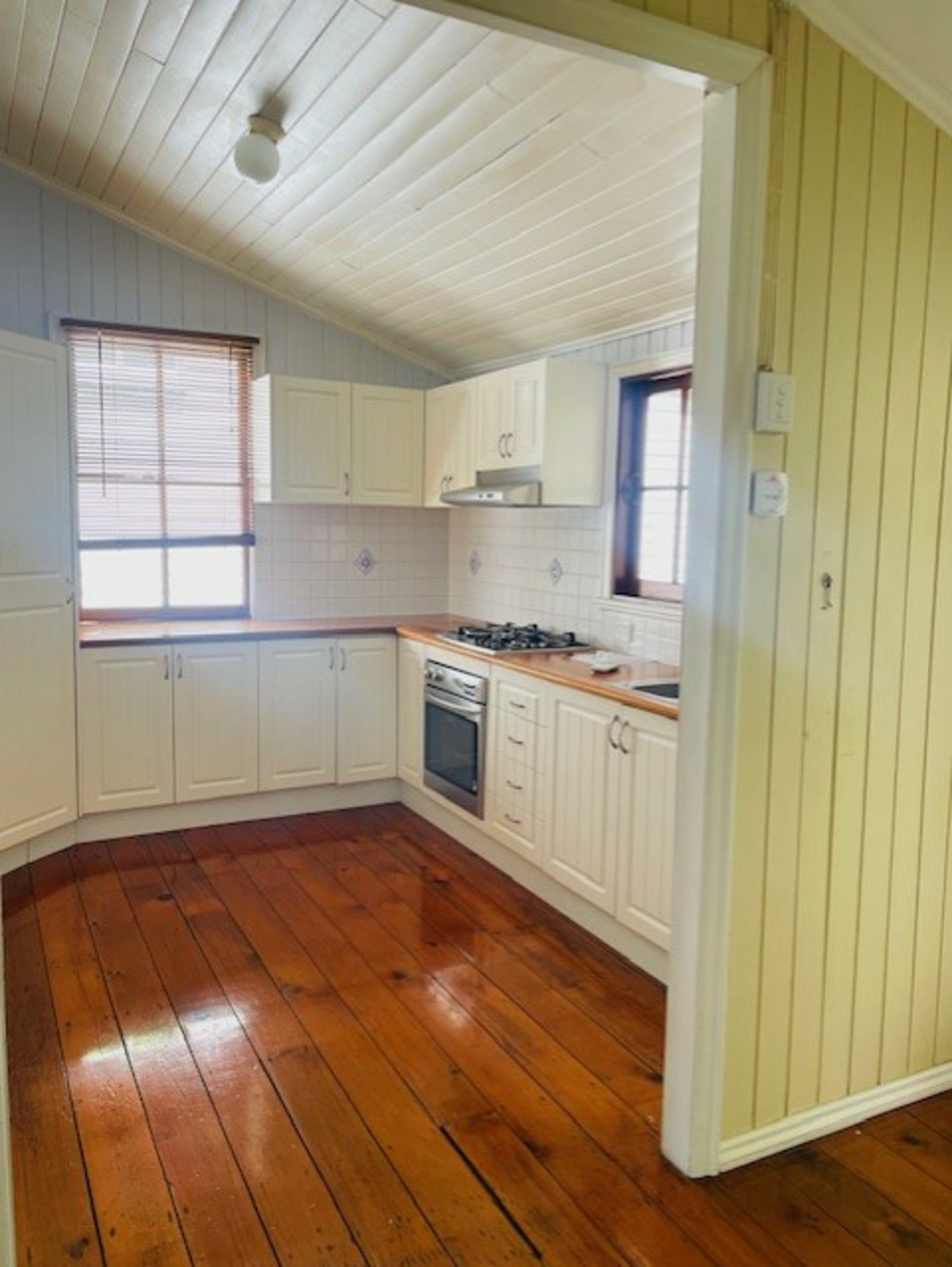 34 Vernon Street, NUNDAH