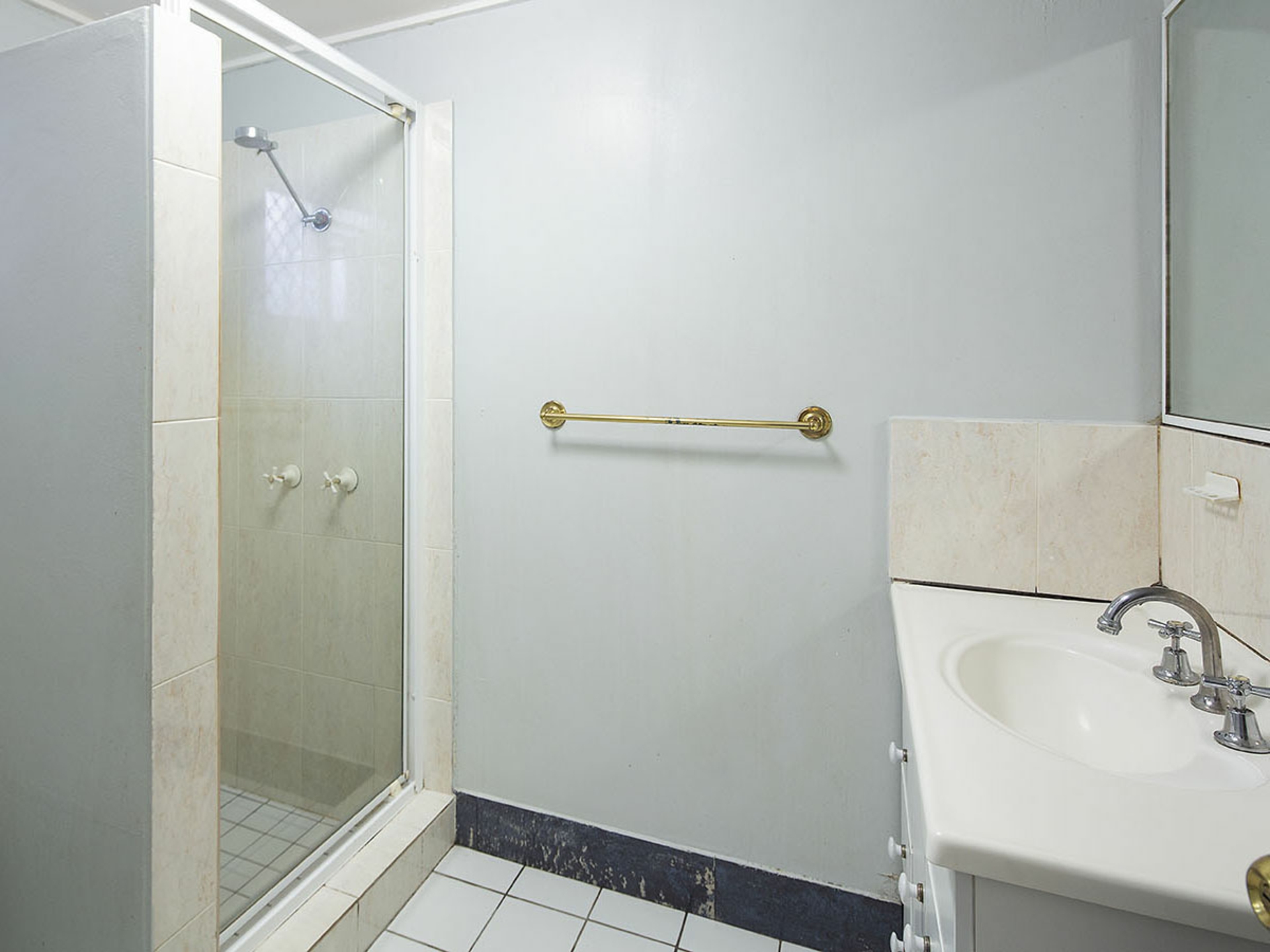 2/546 Sandgate Road, CLAYFIELD