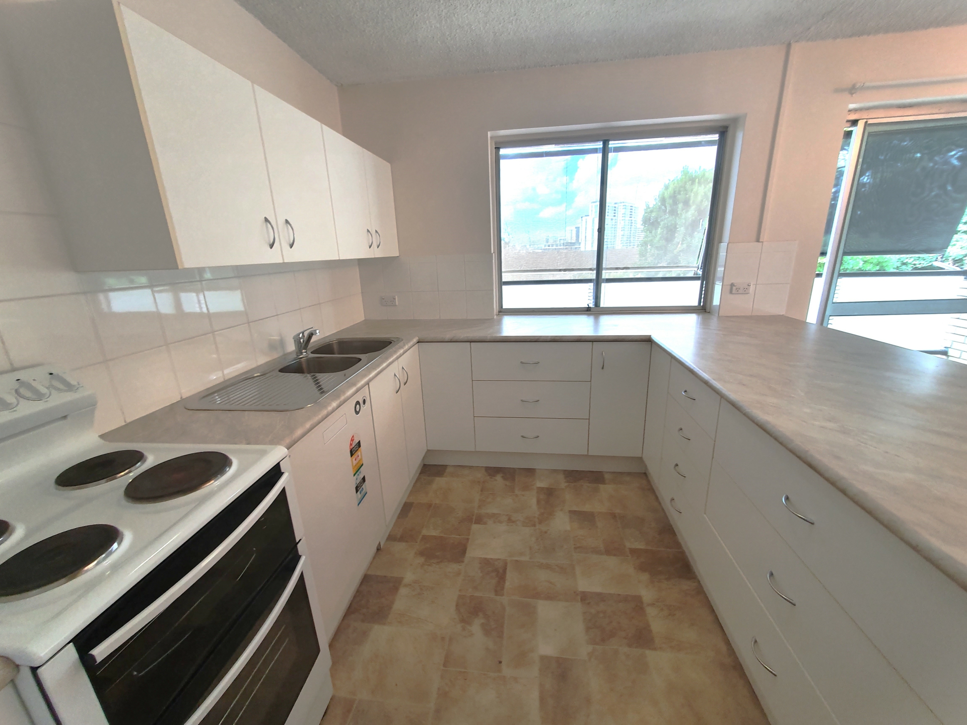 2/1 Rossiter Parade, HAMILTON