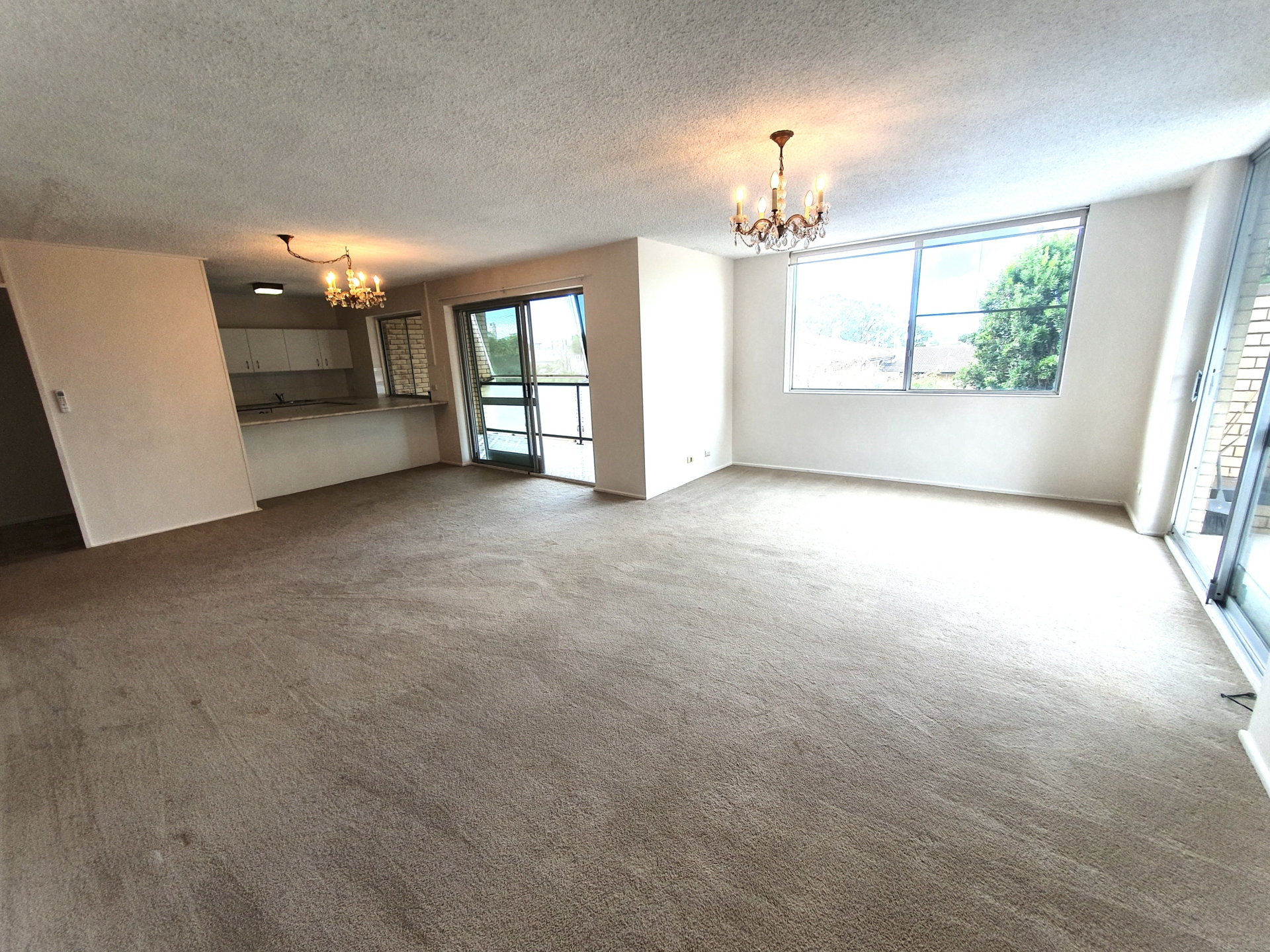 2/1 Rossiter Parade, HAMILTON