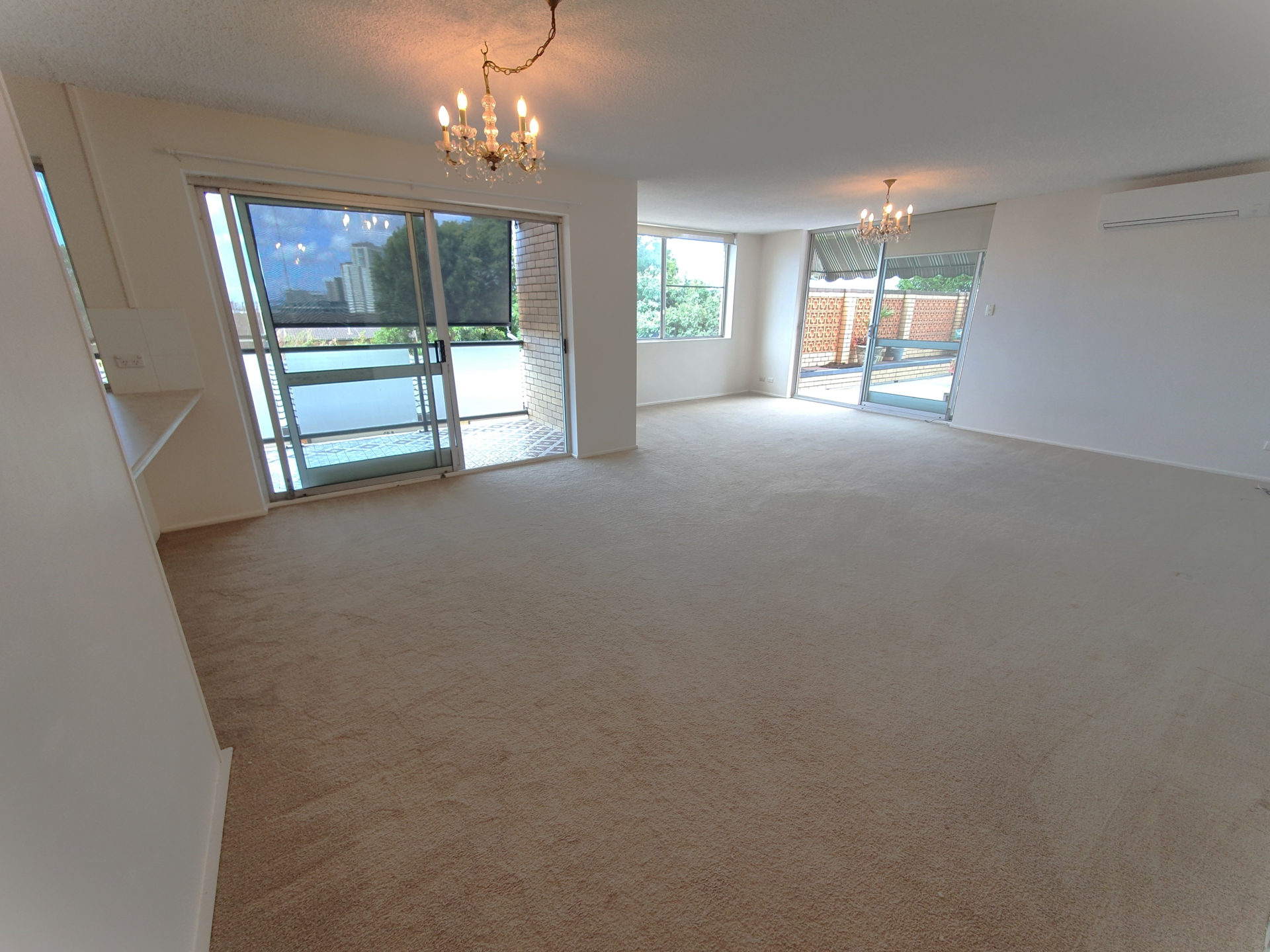 2/1 Rossiter Parade, HAMILTON