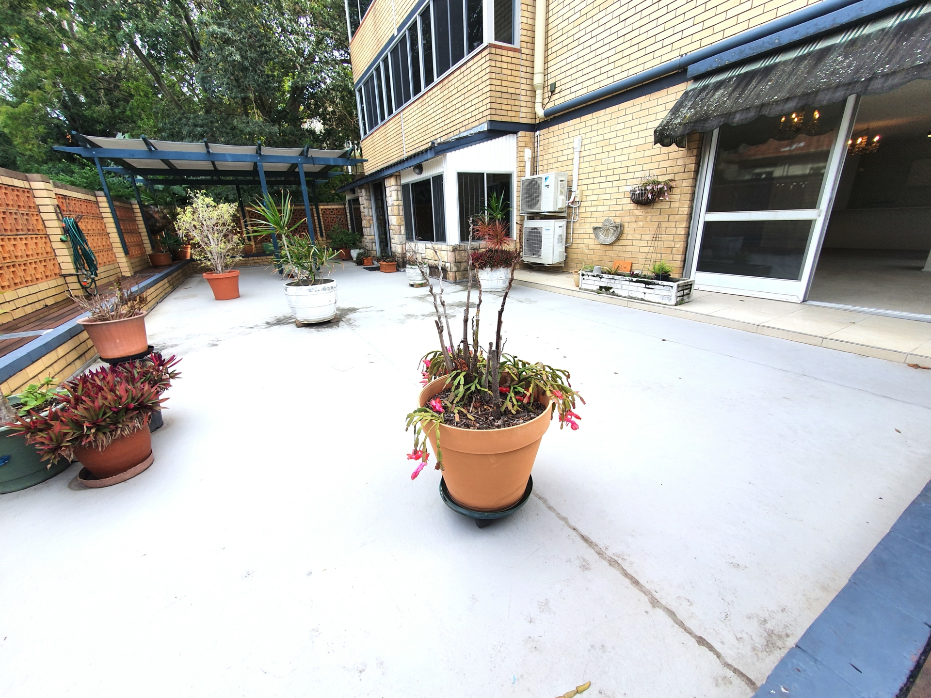 2/1 Rossiter Parade, HAMILTON