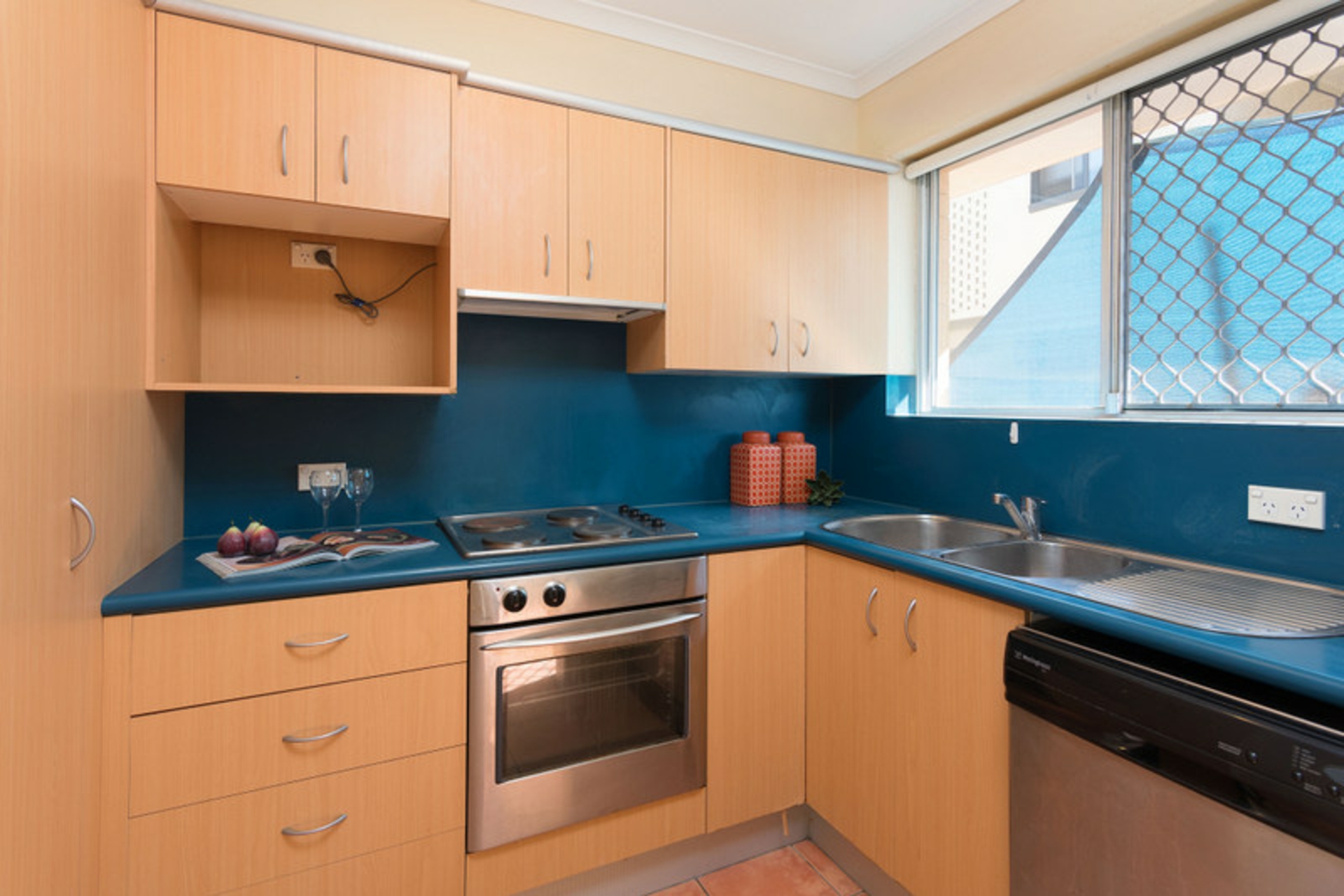 2/32 Miles Street, CLAYFIELD
