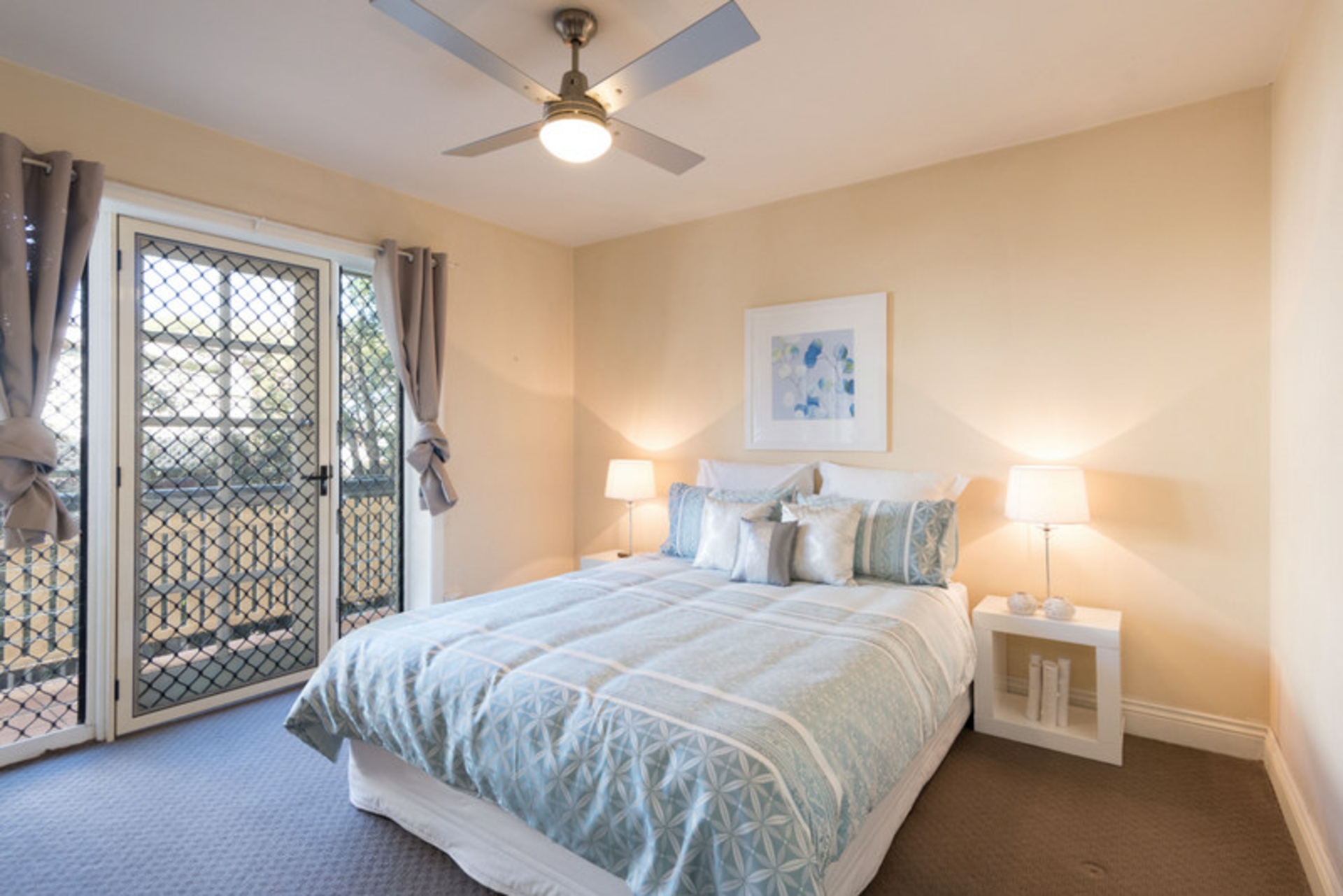 2/32 Miles Street, CLAYFIELD