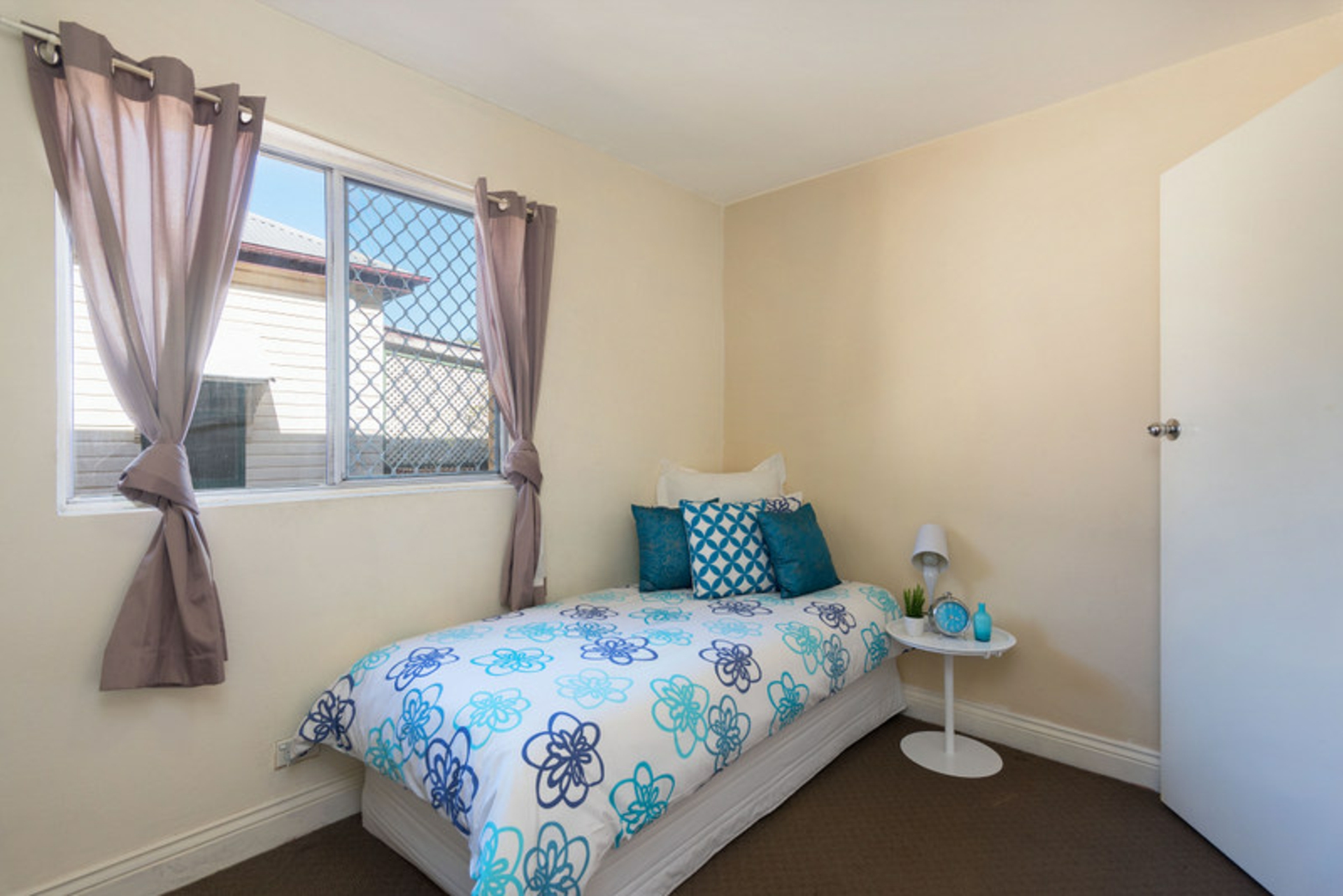 2/32 Miles Street, CLAYFIELD