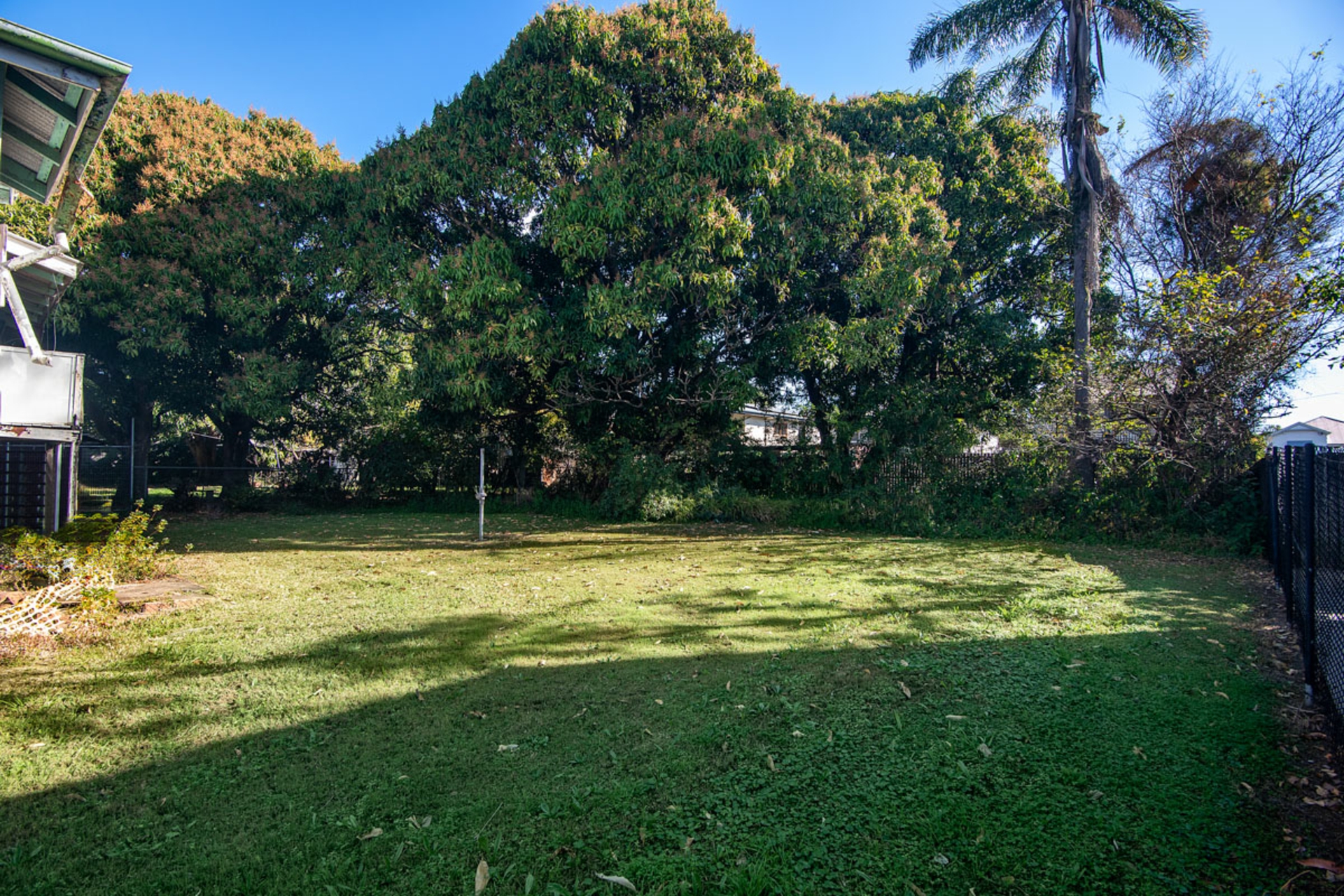 916 Sandgate Road — photo 4 of 6