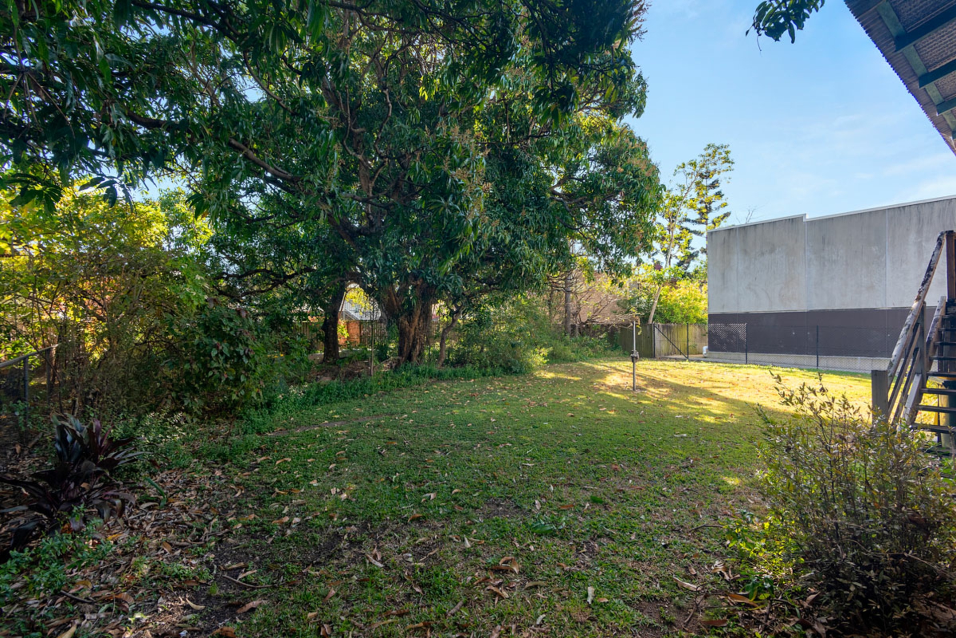 916 Sandgate Road — photo 5 of 6