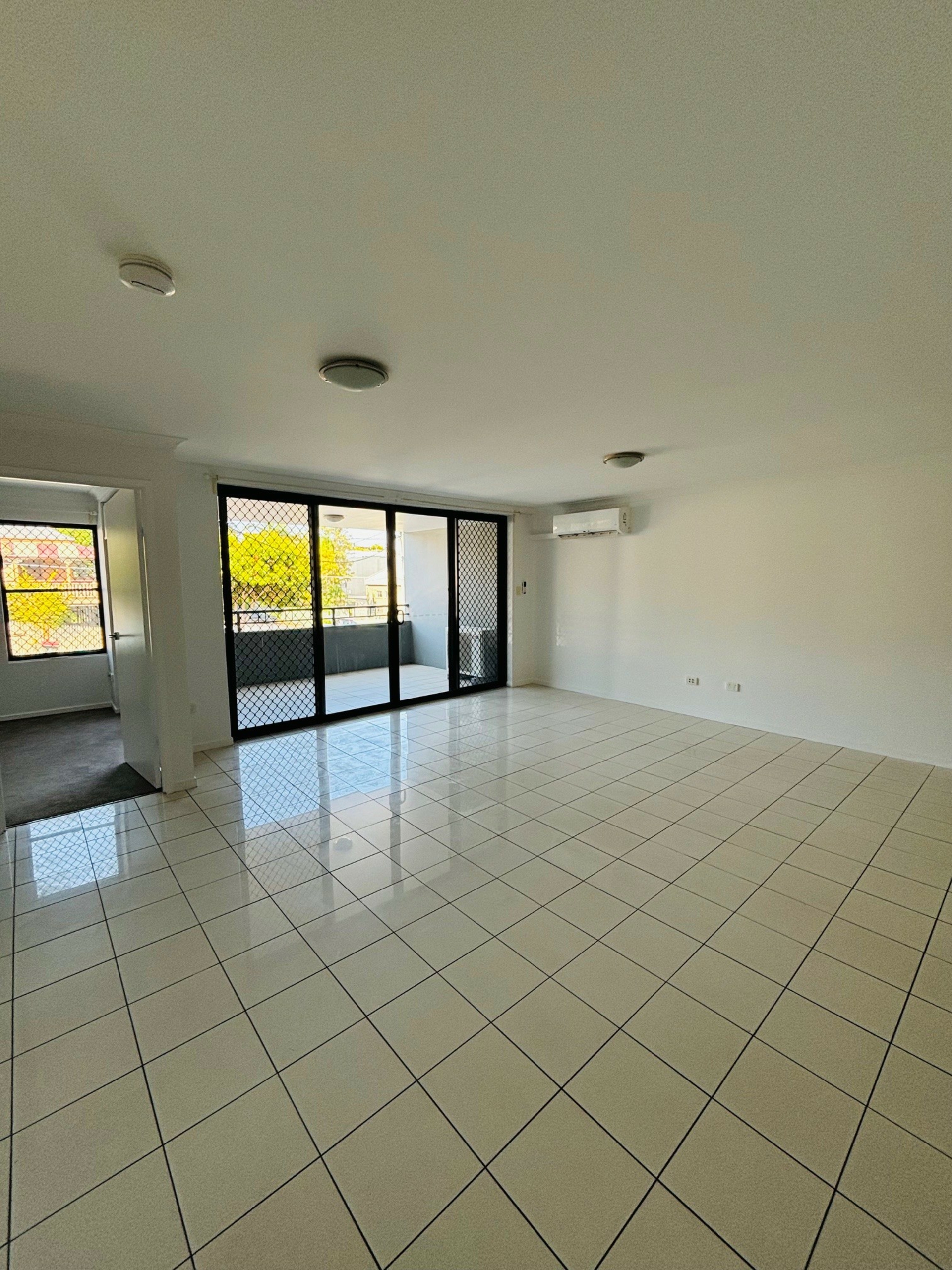 9/8 Catherine Street, WOOLLOONGABBA