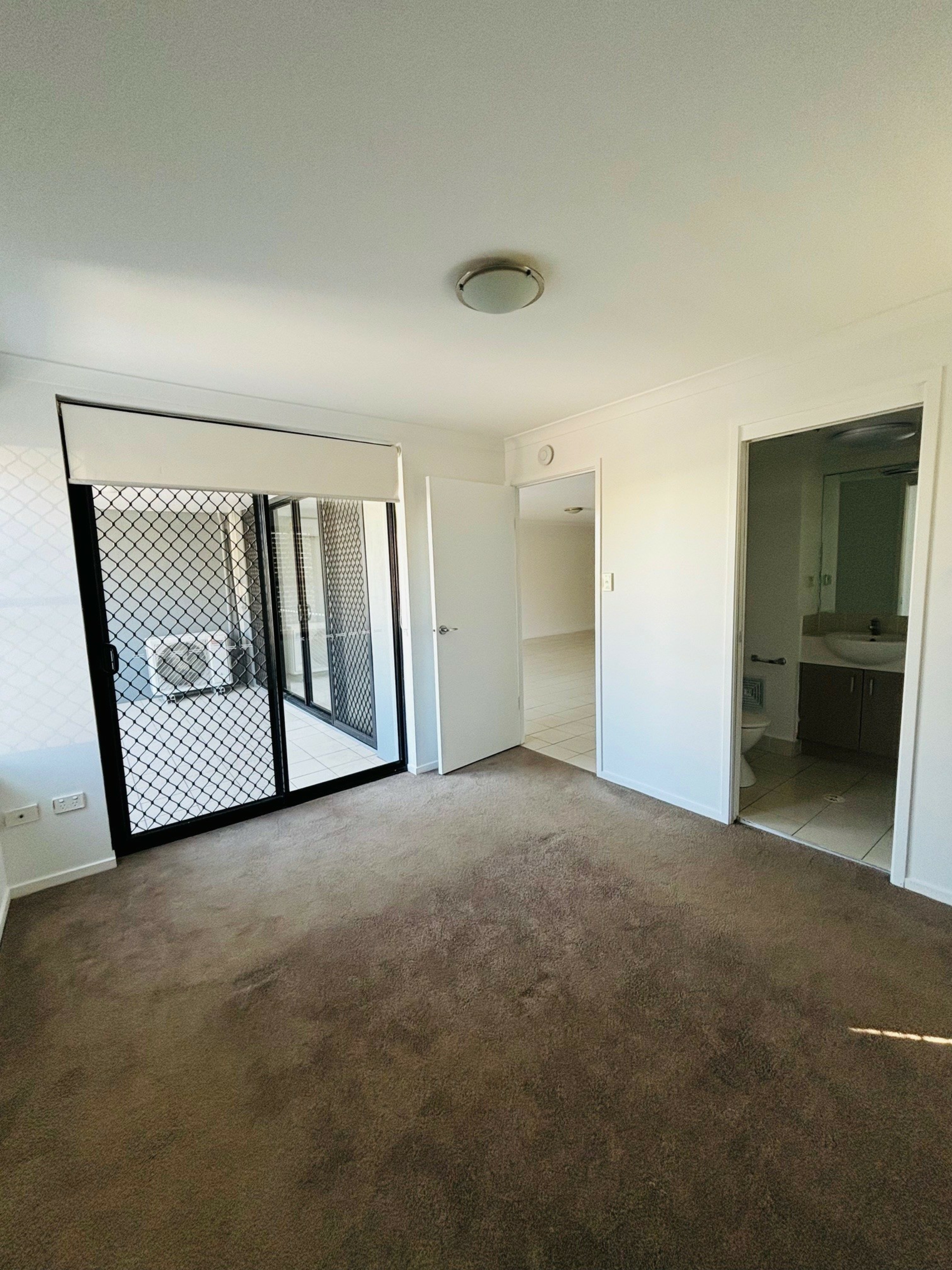 9/8 Catherine Street, WOOLLOONGABBA
