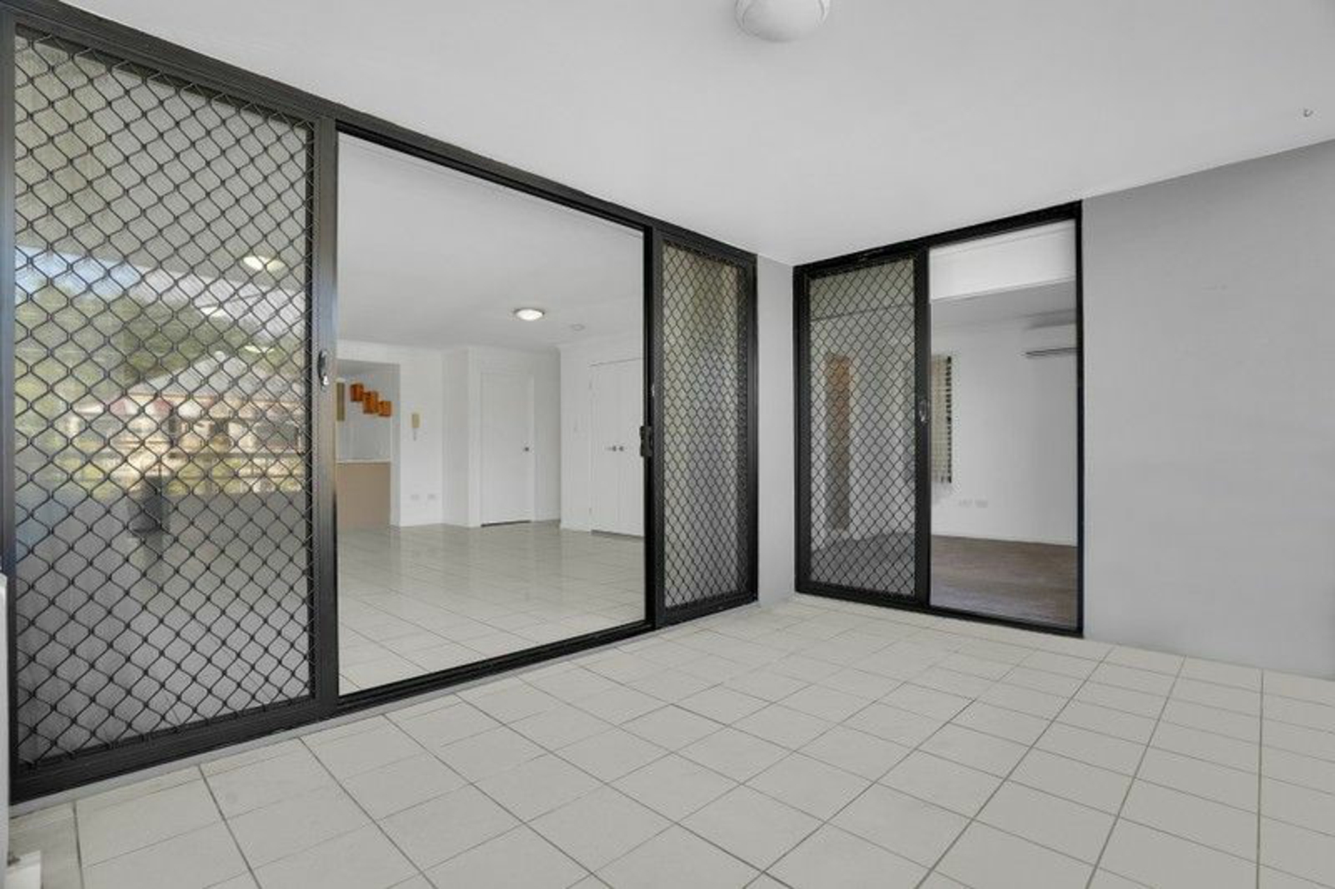 9/8 Catherine Street, WOOLLOONGABBA